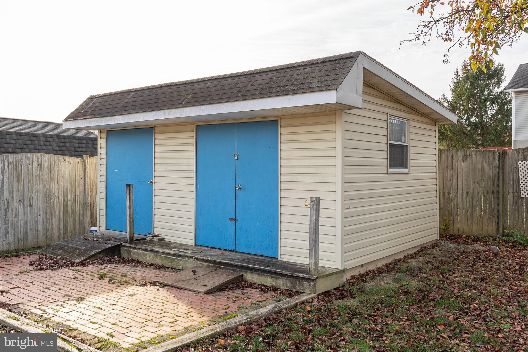 HUNTINGTON MEADOWS - Residential