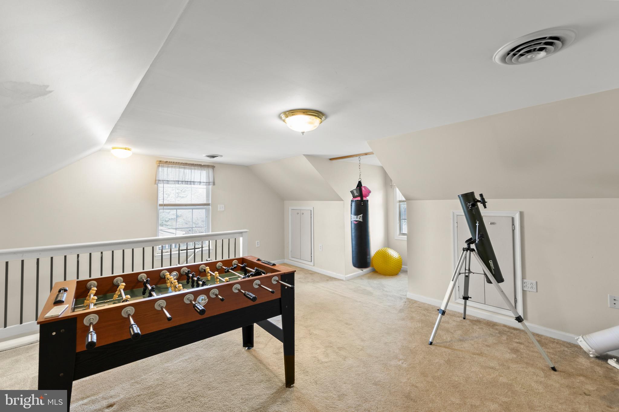 HUNTINGTON MEADOWS - Residential