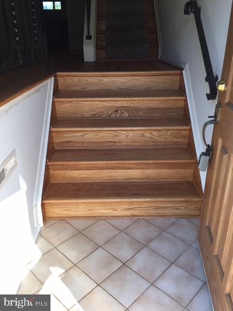 ARBUTUS - Residential Lease