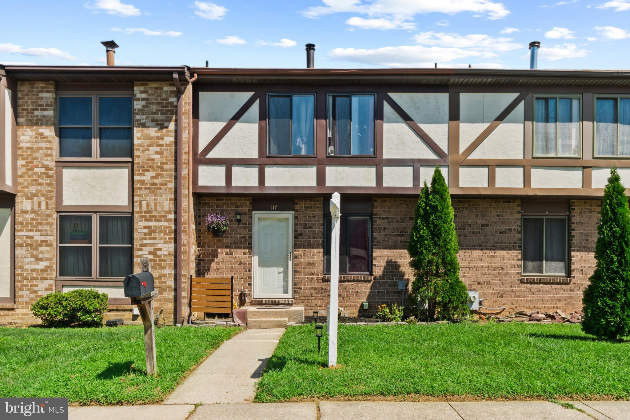 117 BOURBON COURT