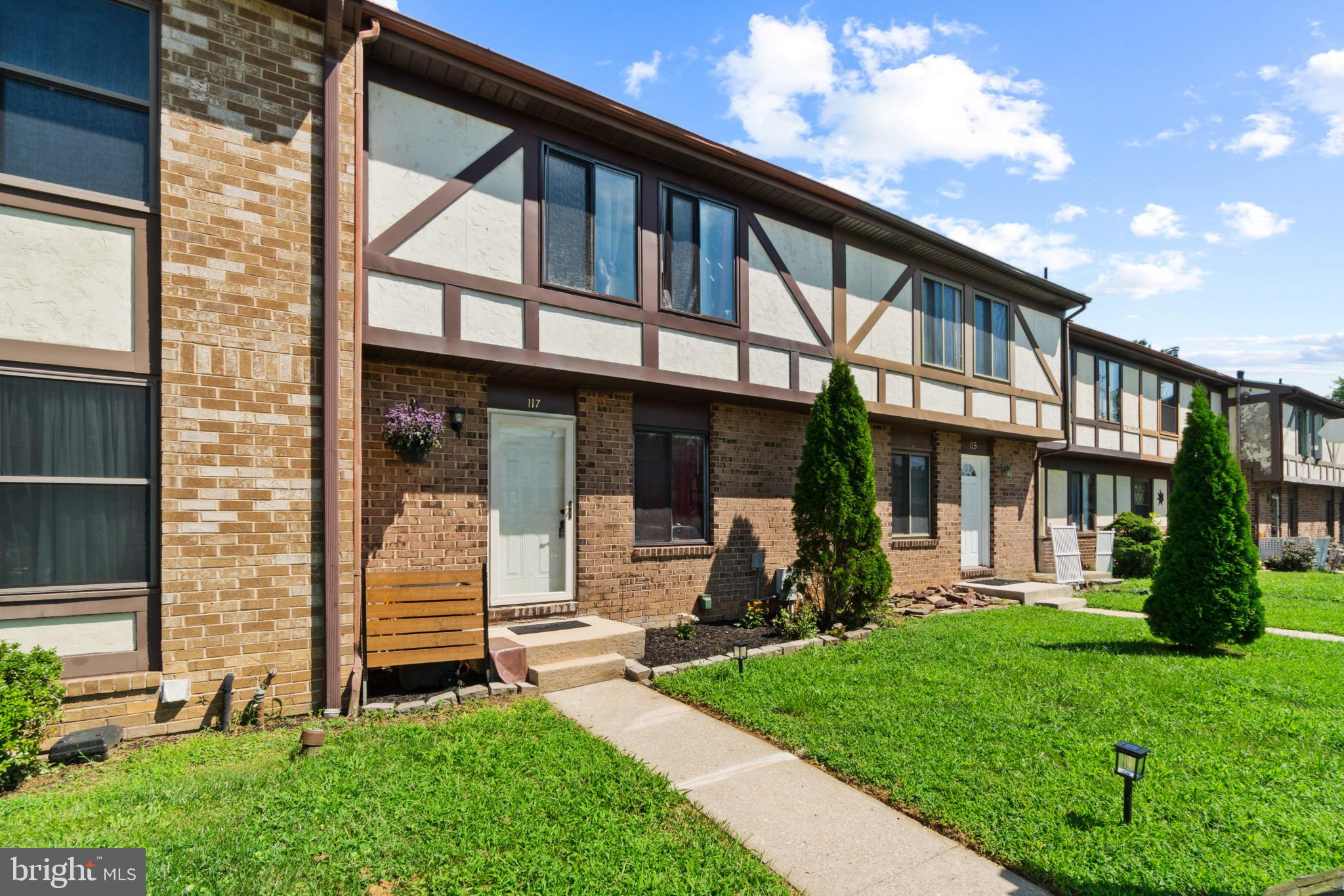117 BOURBON COURT