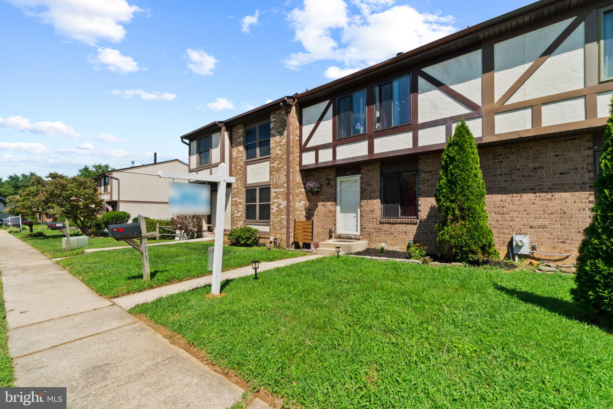 117 BOURBON COURT