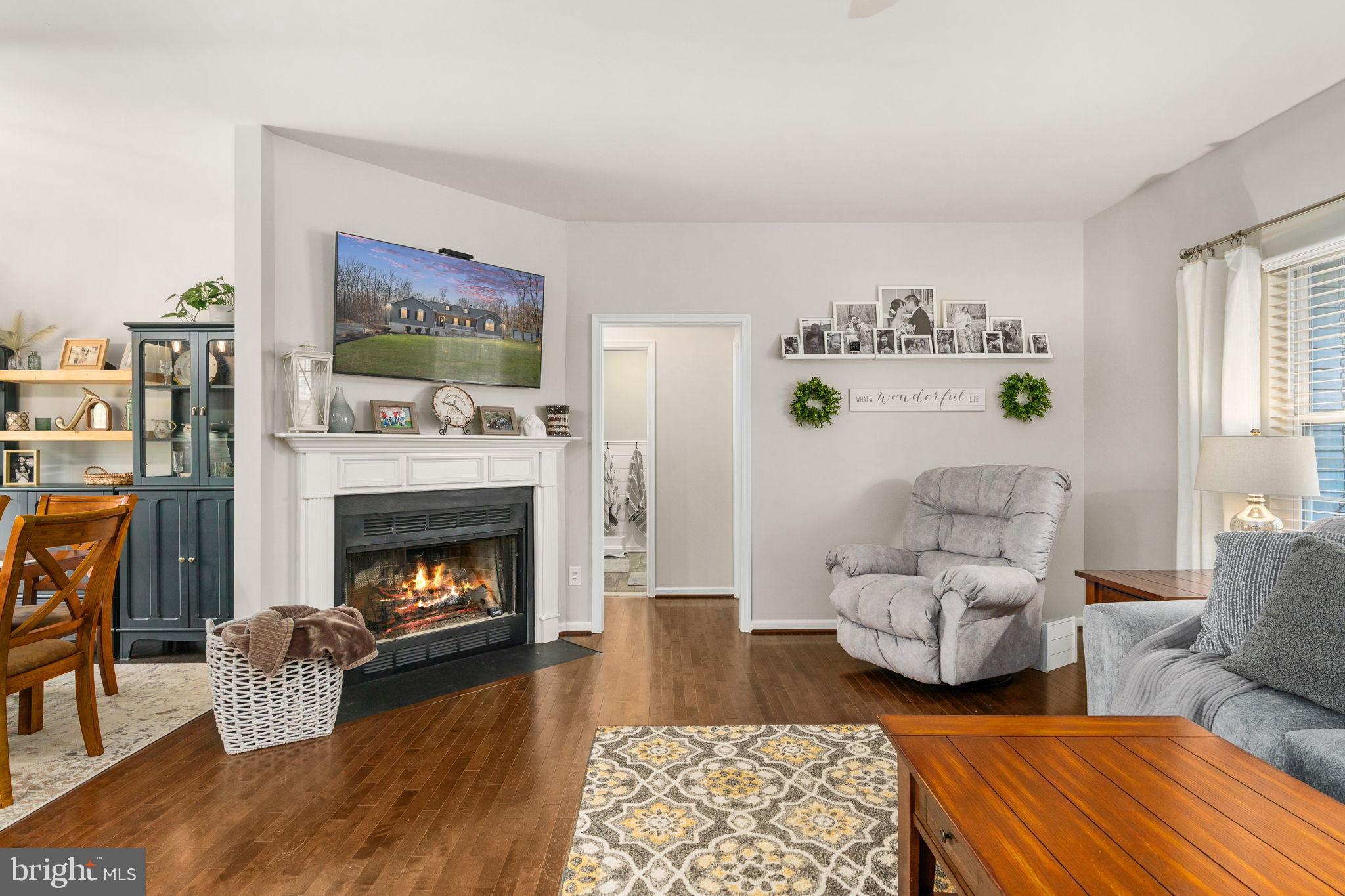 GOLDEN BROOK EST - Residential