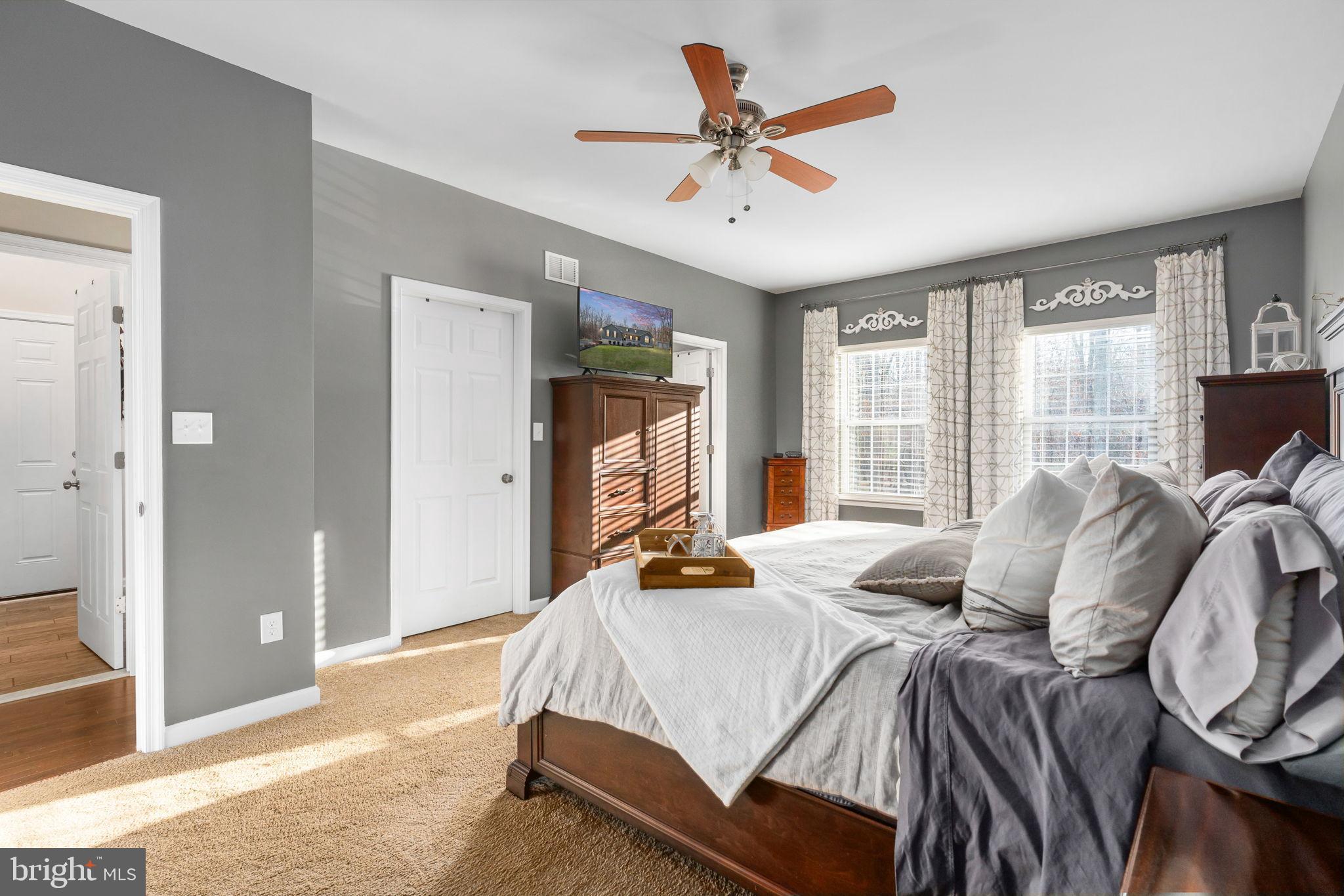 GOLDEN BROOK EST - Residential