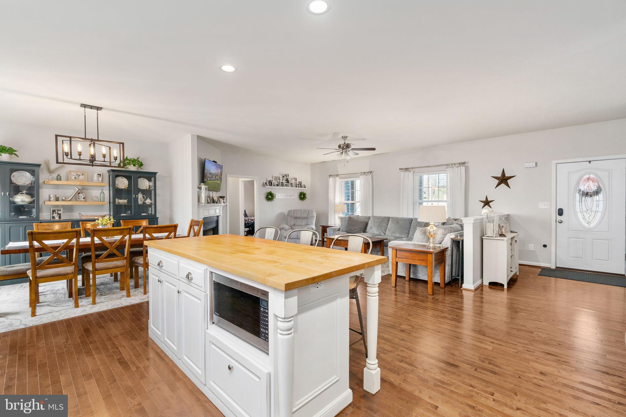 GOLDEN BROOK EST - Residential