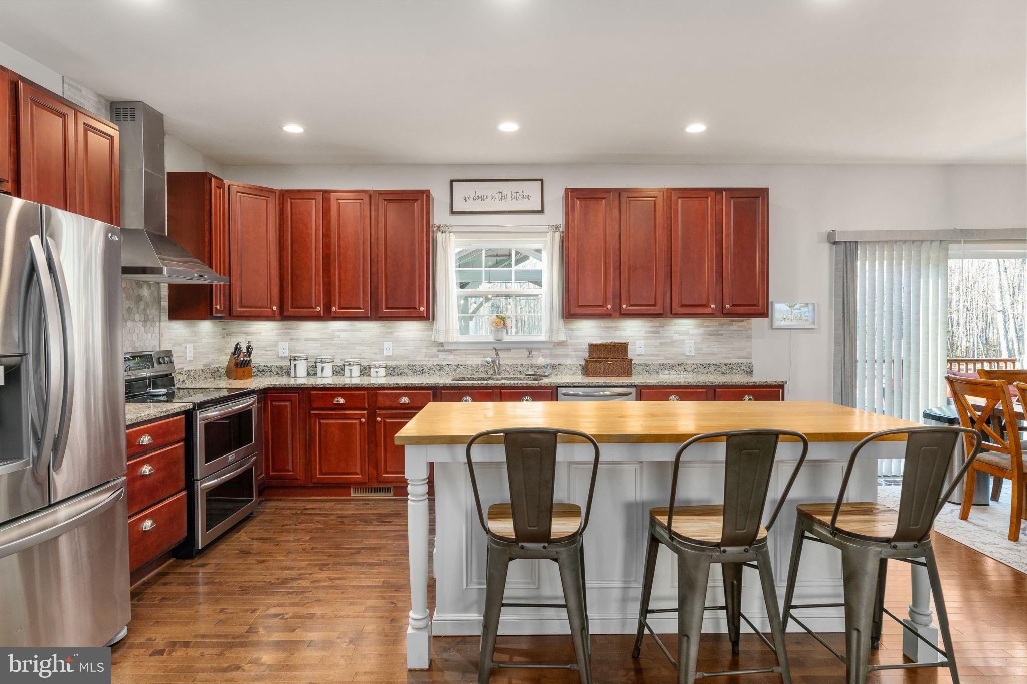 GOLDEN BROOK EST - Residential