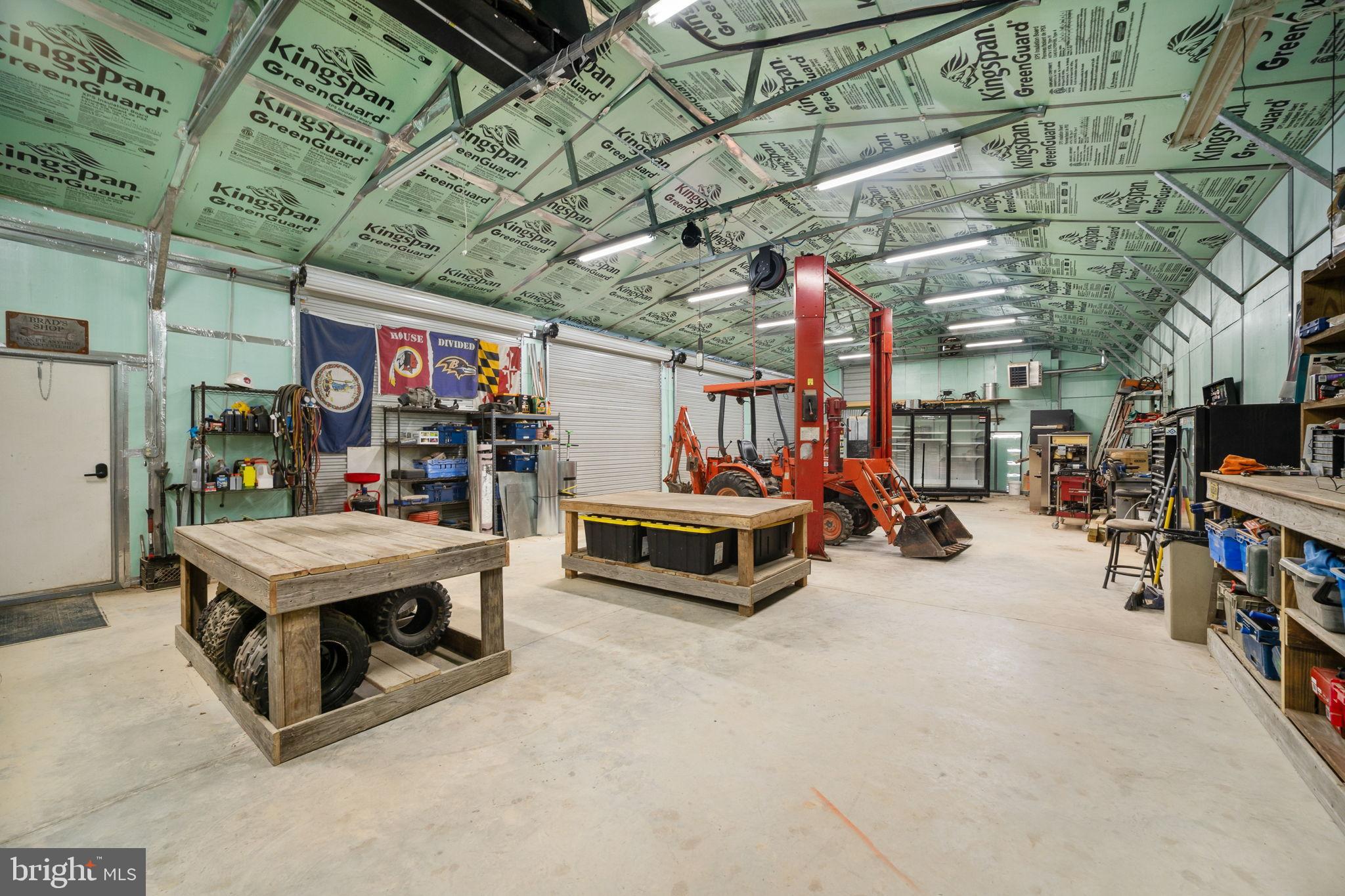 GOLDEN BROOK EST - Residential