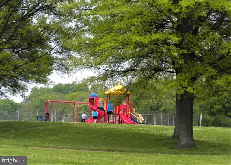 EASTFIELD - Residential