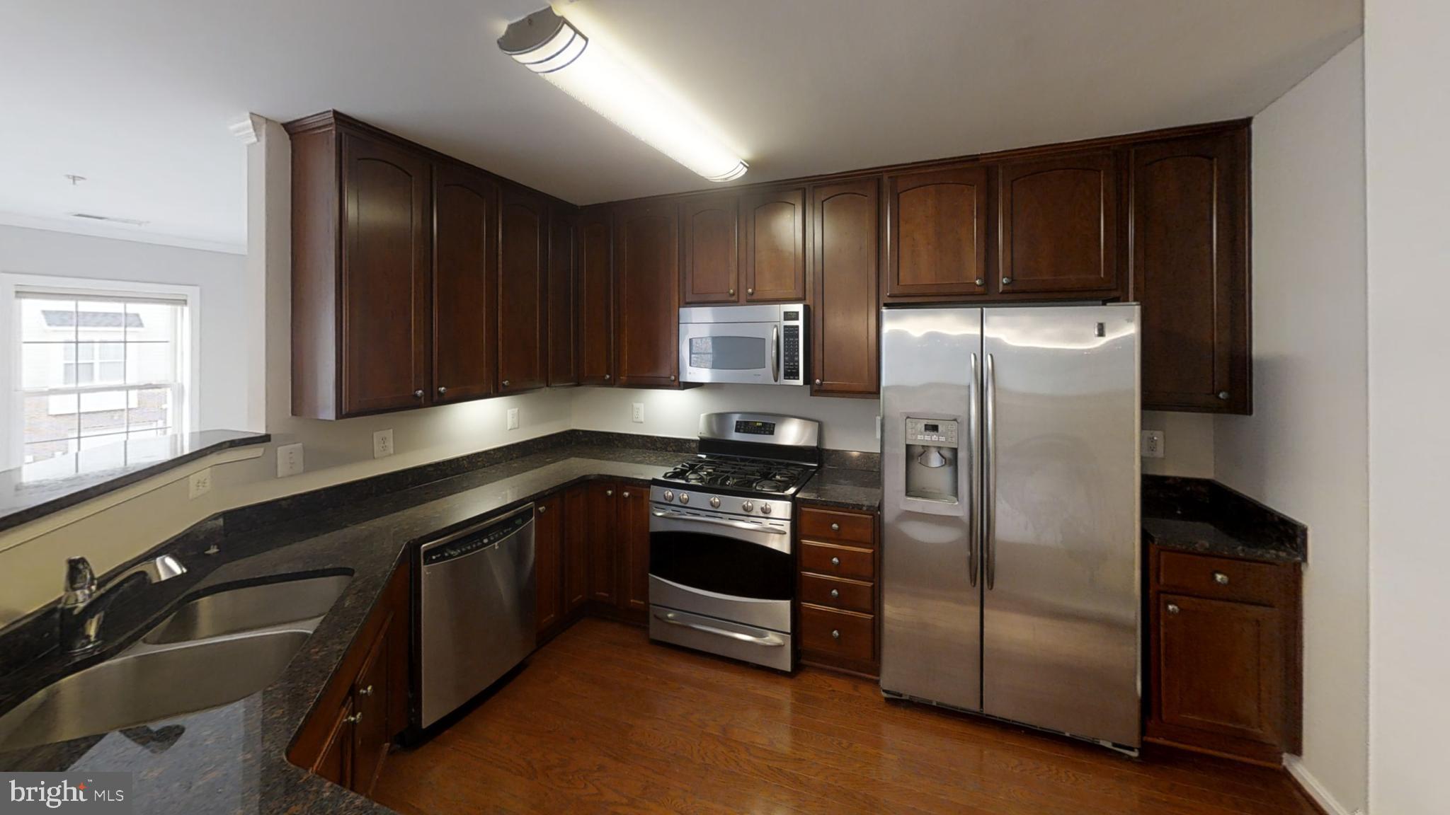 RIVER OAKS - Residential