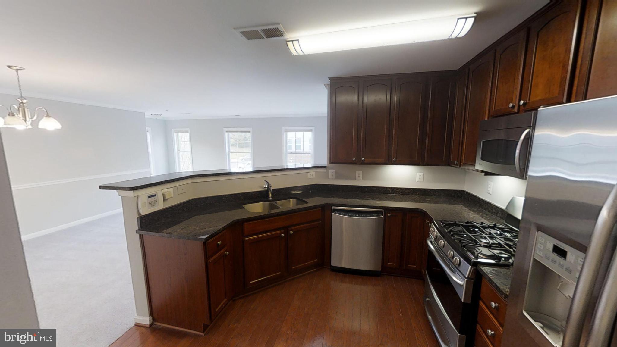 RIVER OAKS - Residential