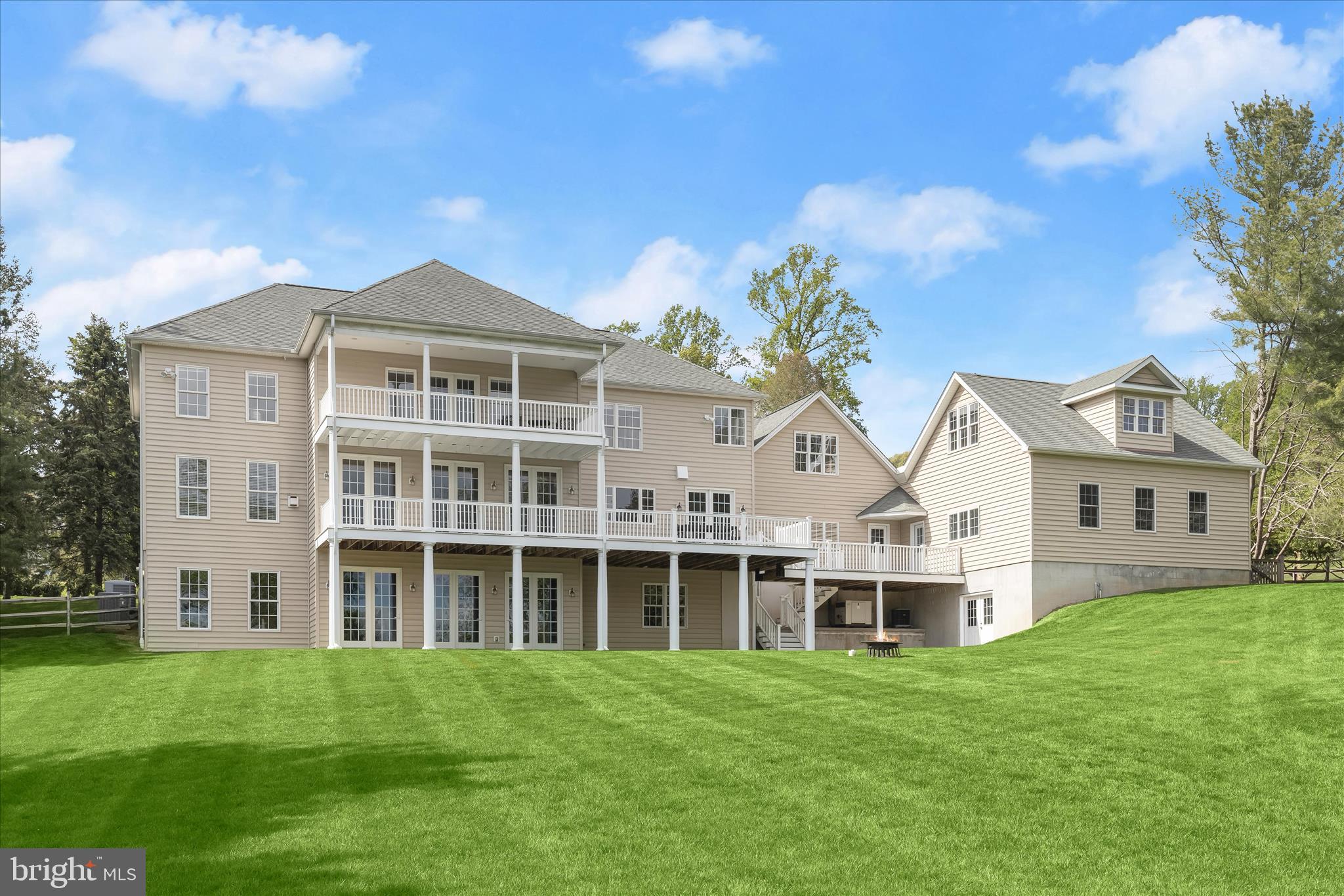 SUMMER HILL - Residential