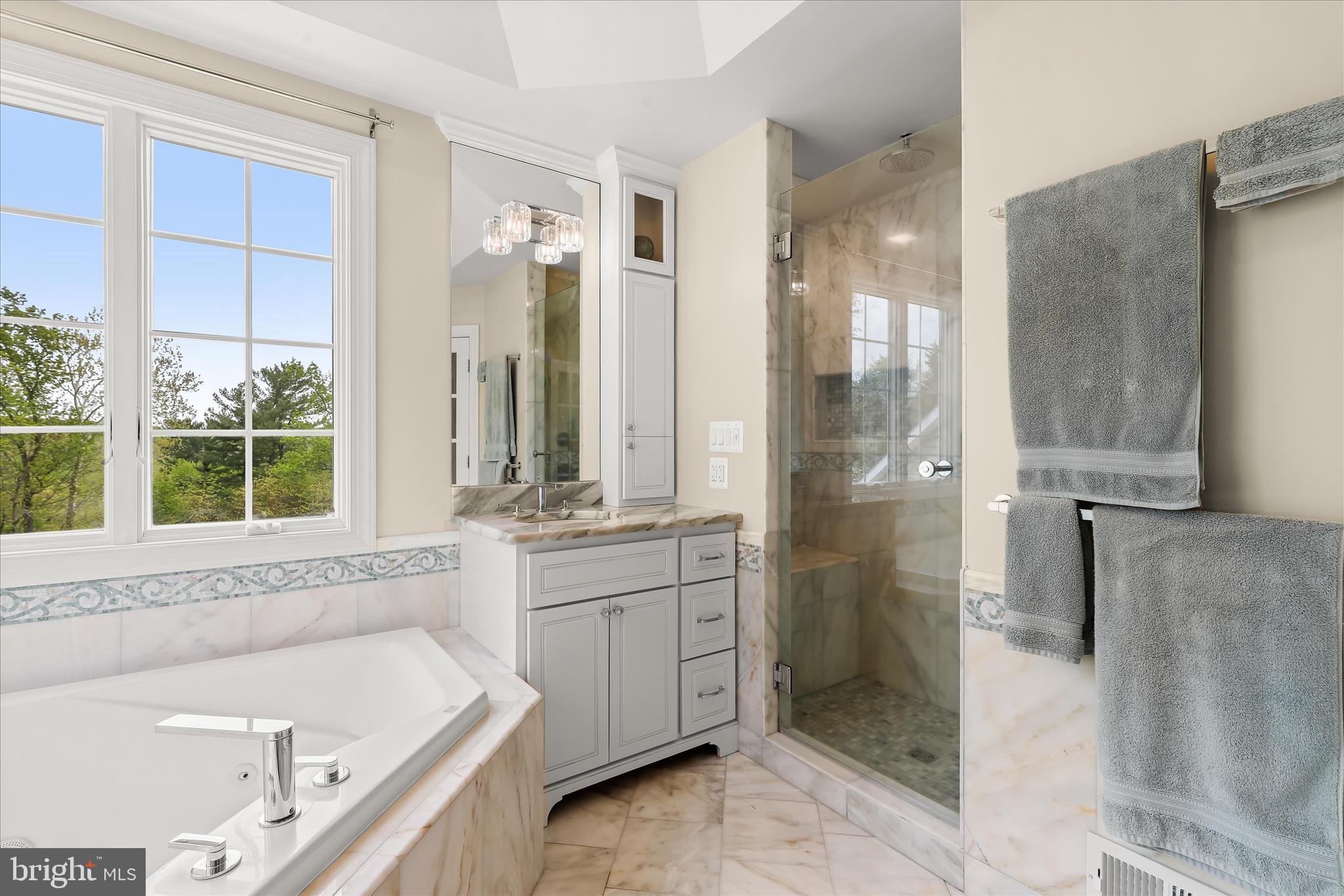 SUMMER HILL - Residential