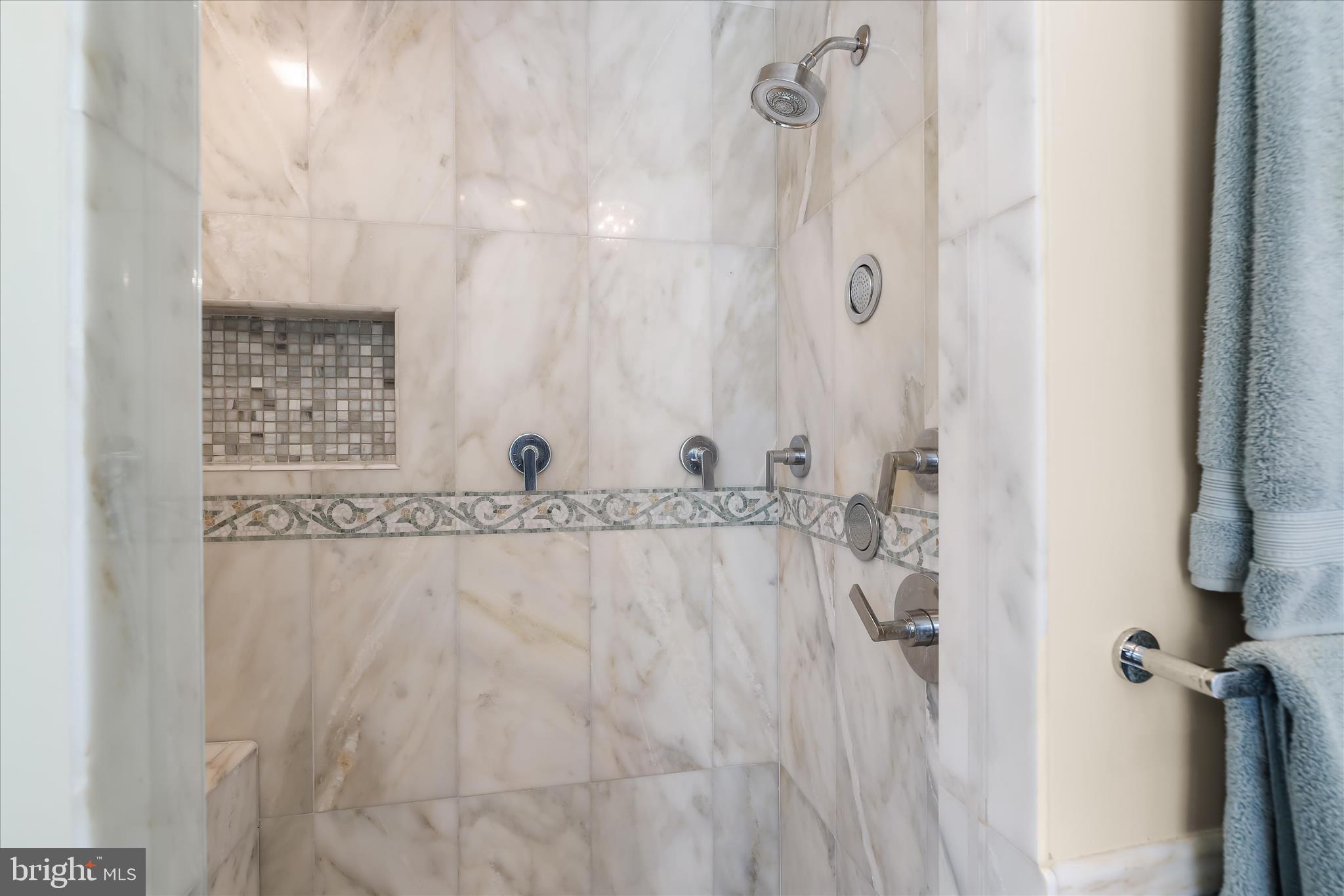 SUMMER HILL - Residential