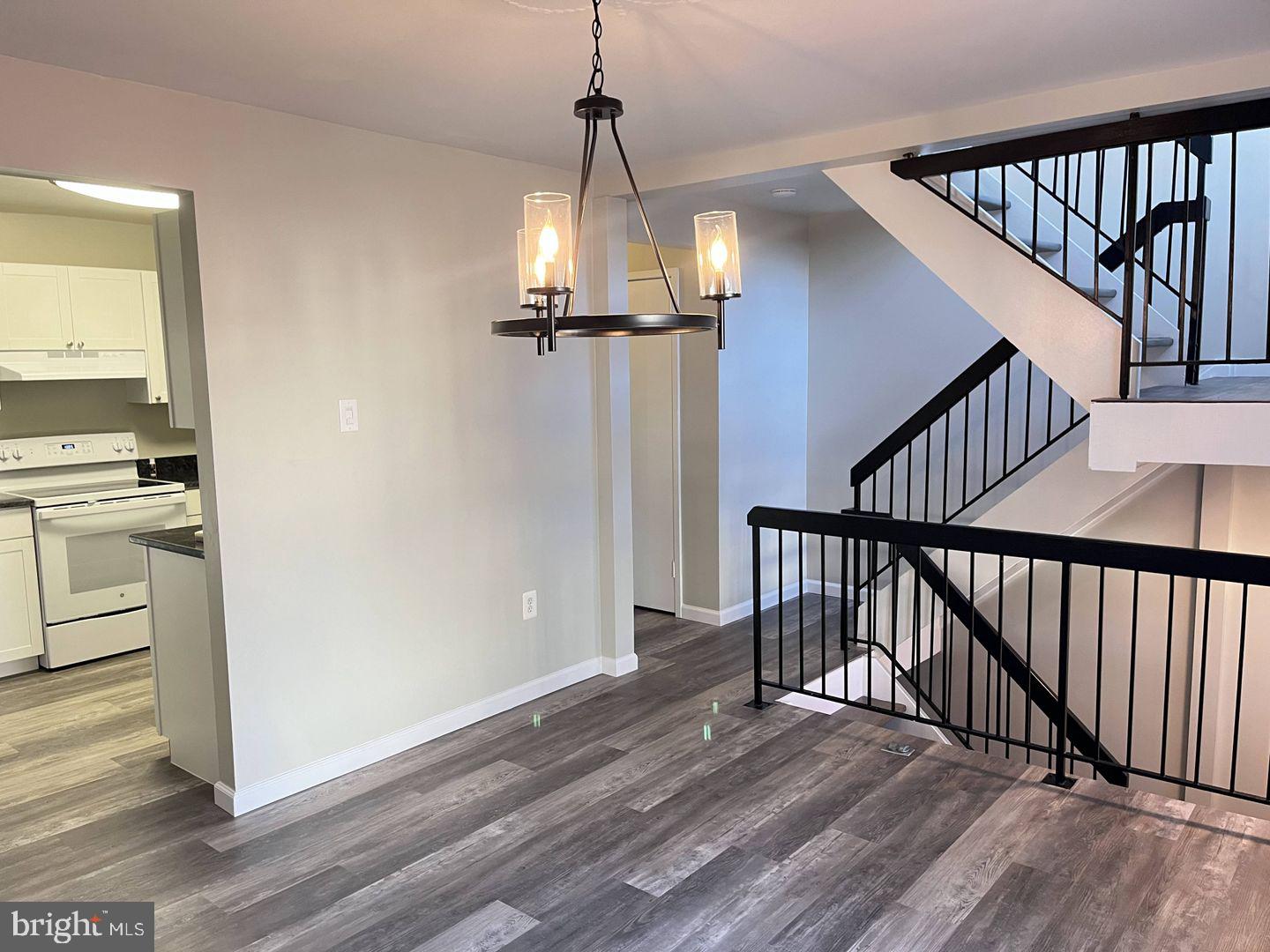 CYRANDALL VALLEY NORTH - Residential Lease