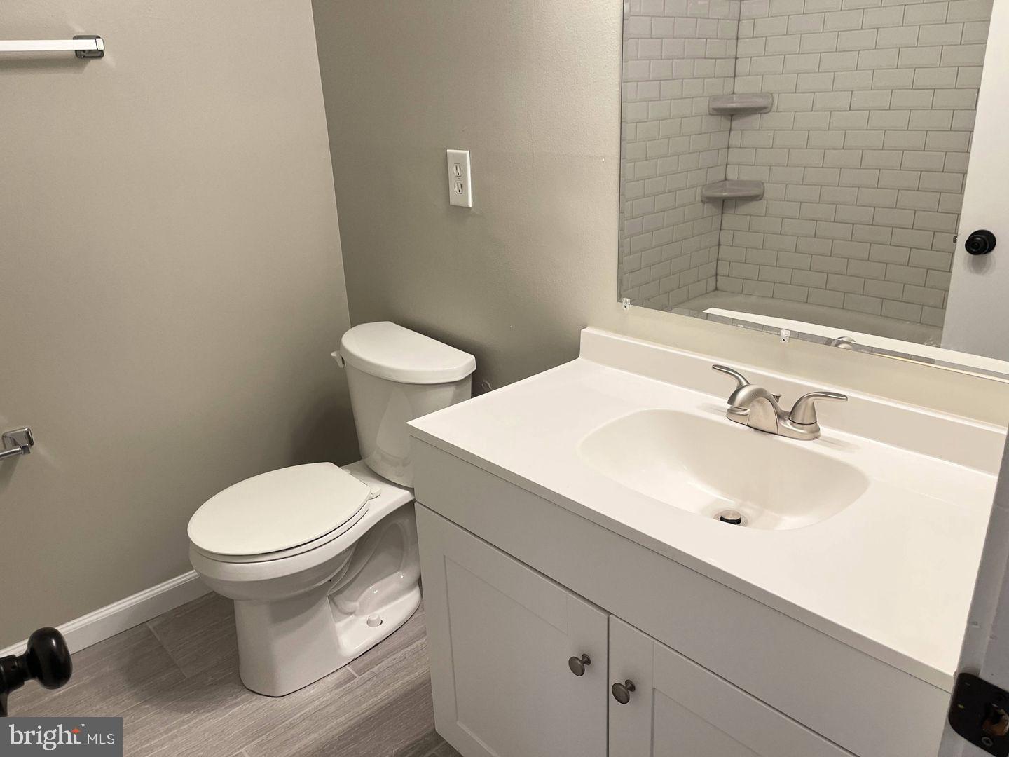 CYRANDALL VALLEY NORTH - Residential Lease