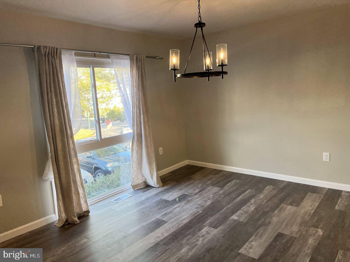 CYRANDALL VALLEY NORTH - Residential Lease