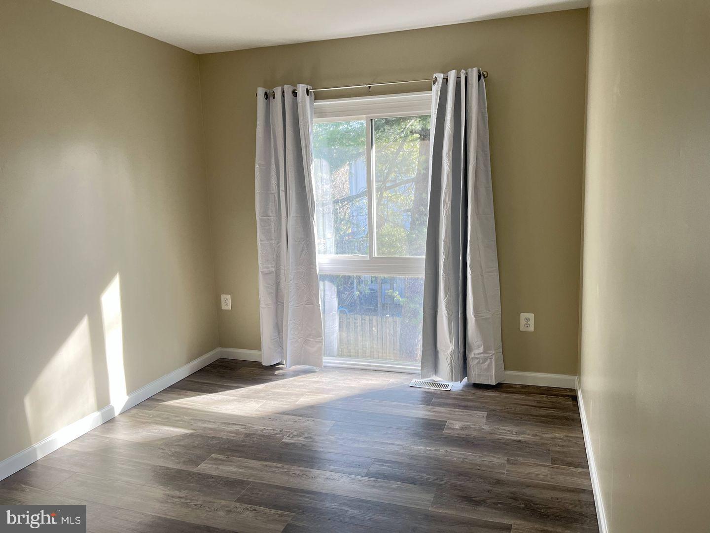 CYRANDALL VALLEY NORTH - Residential Lease