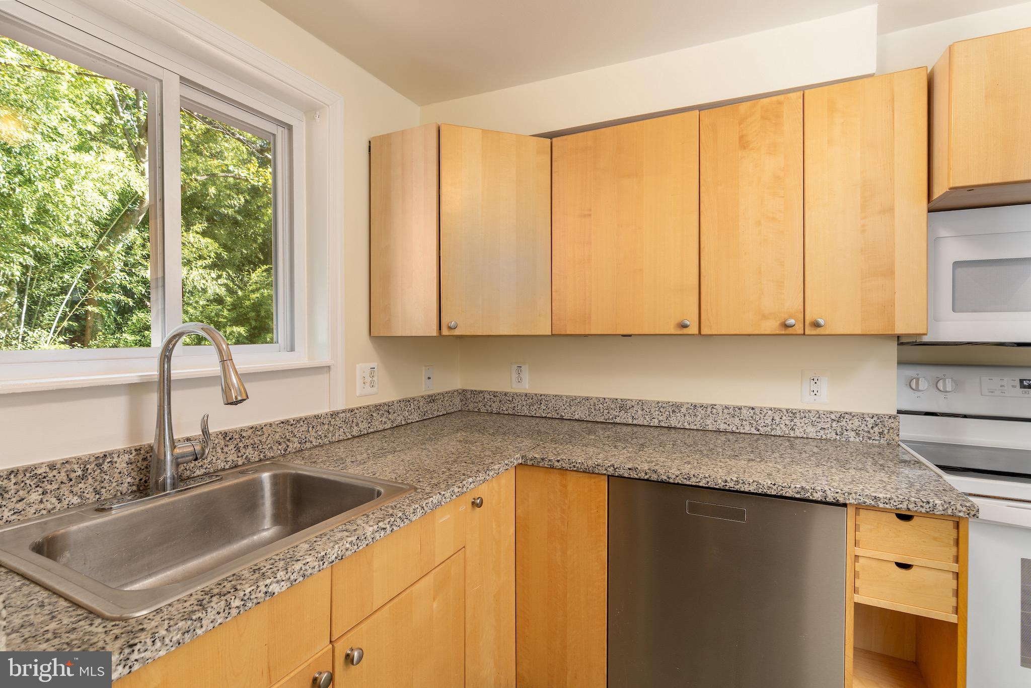 GLEN ECHO HEIGHTS - Residential Lease