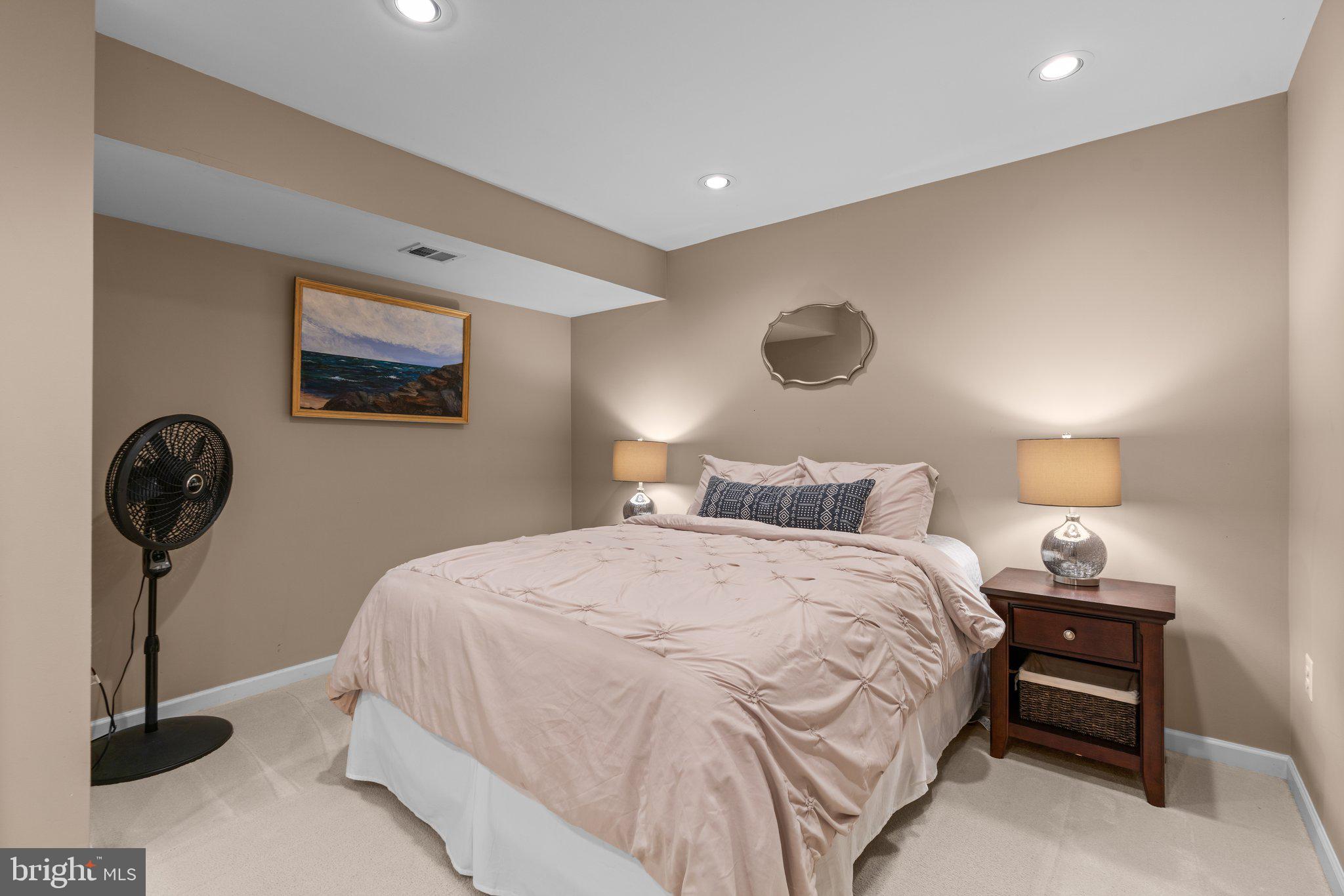 PINEY ORCHARD - Residential