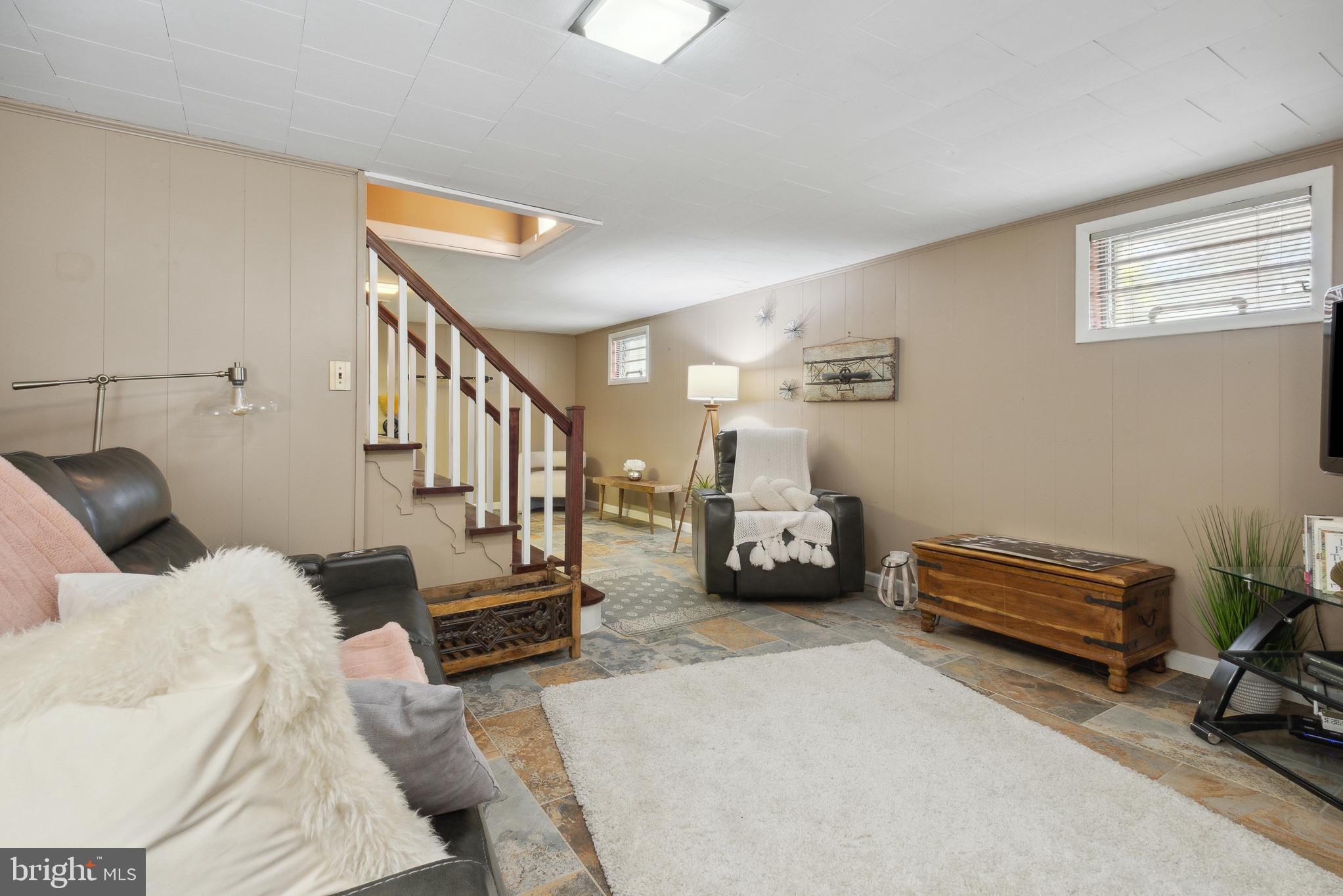 BROADVIEW - Residential