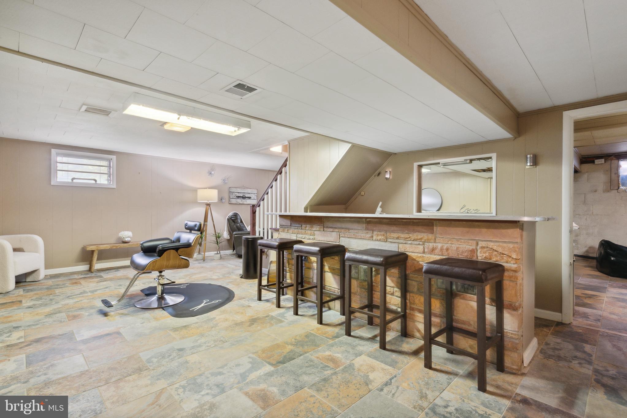 BROADVIEW - Residential