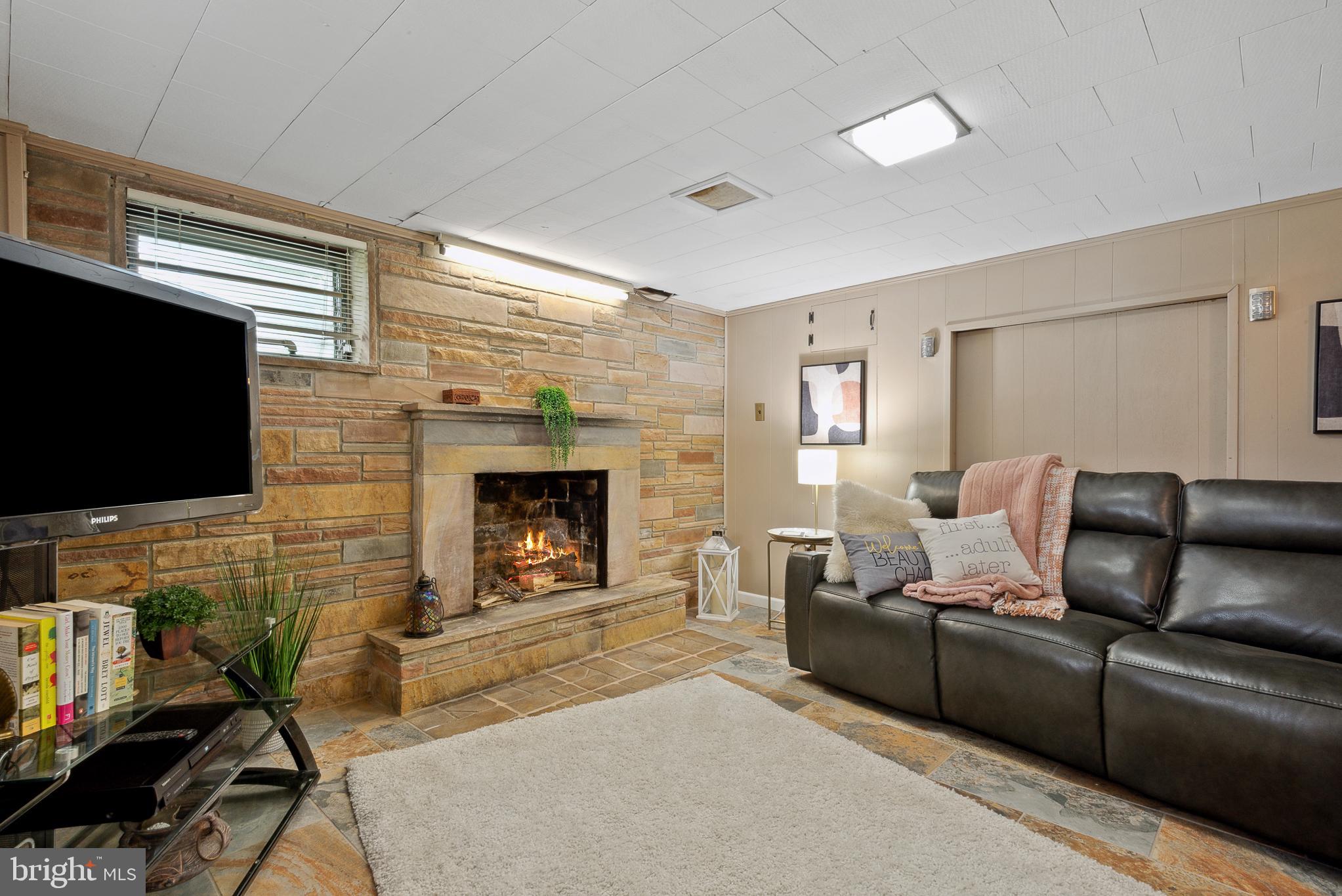 BROADVIEW - Residential