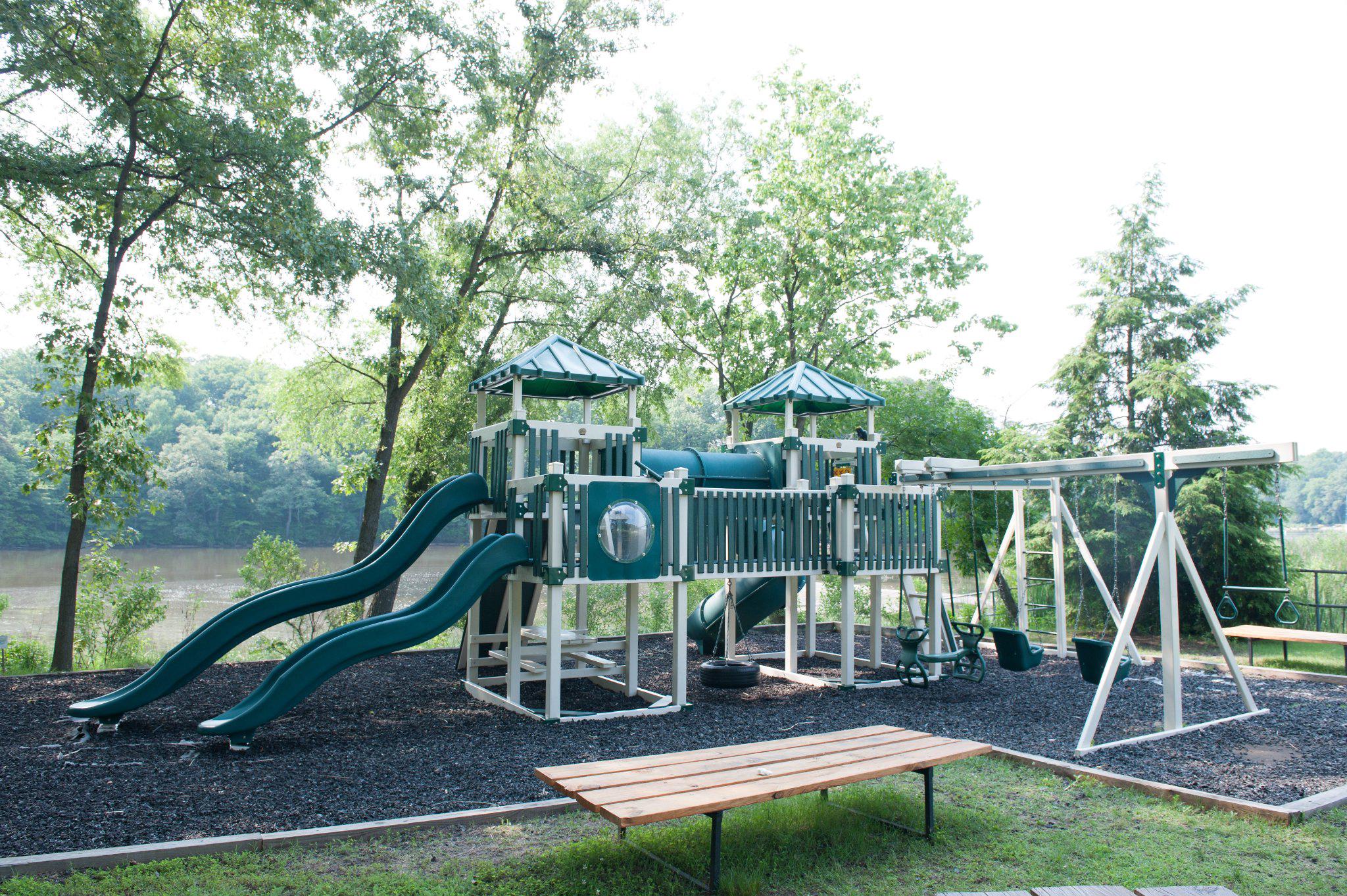 BEN OAKS ON SEVERN - Residential