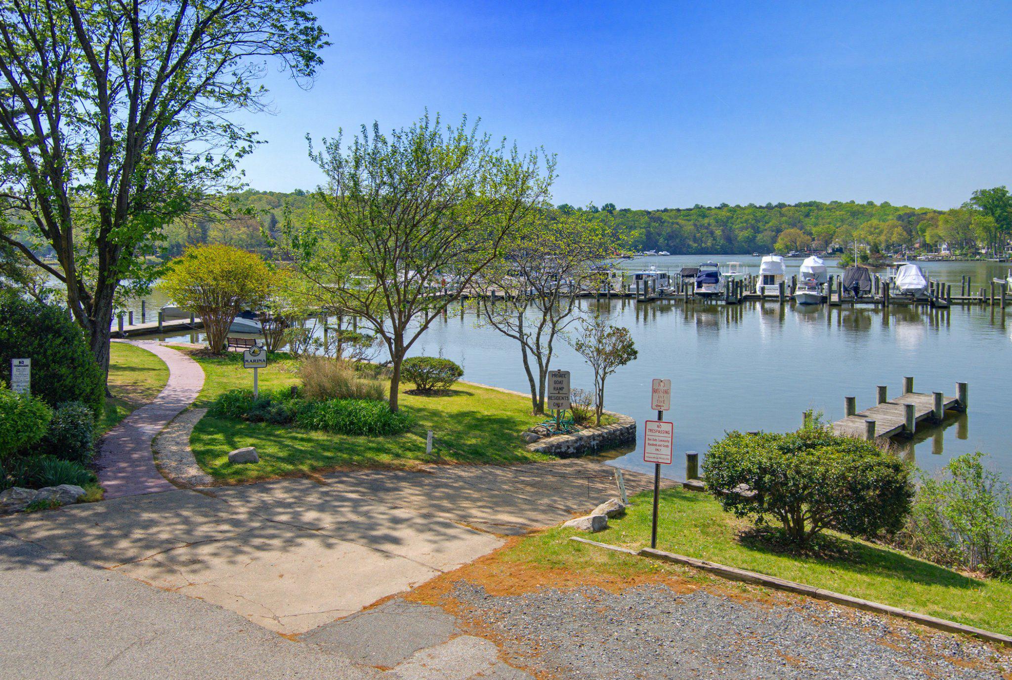 BEN OAKS ON SEVERN - Residential
