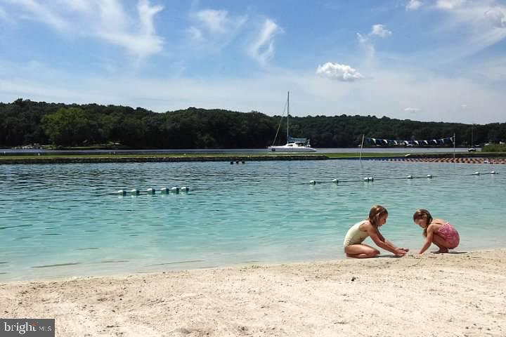 BEN OAKS ON SEVERN - Residential