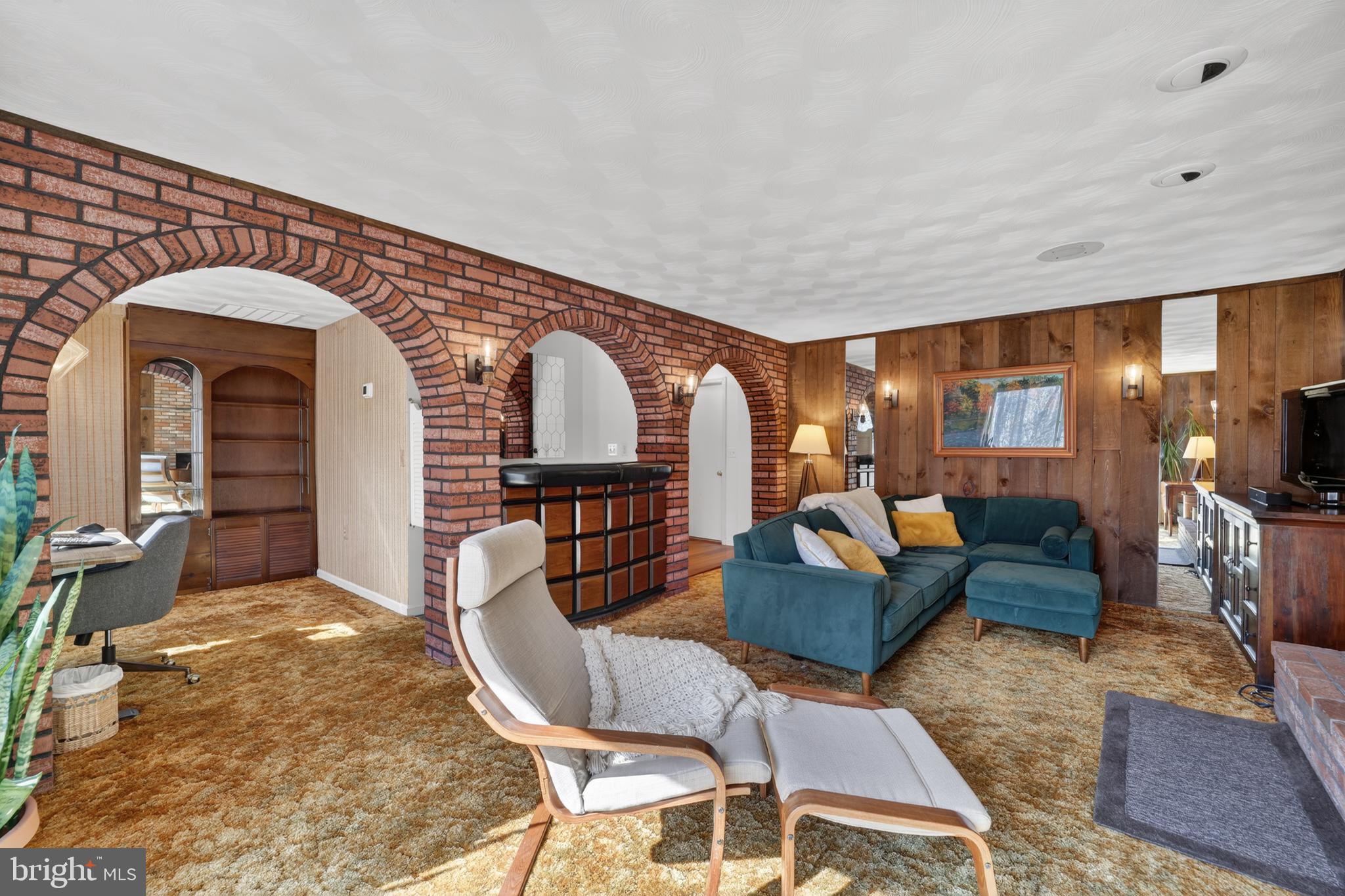 HARBOR HILLS - Residential