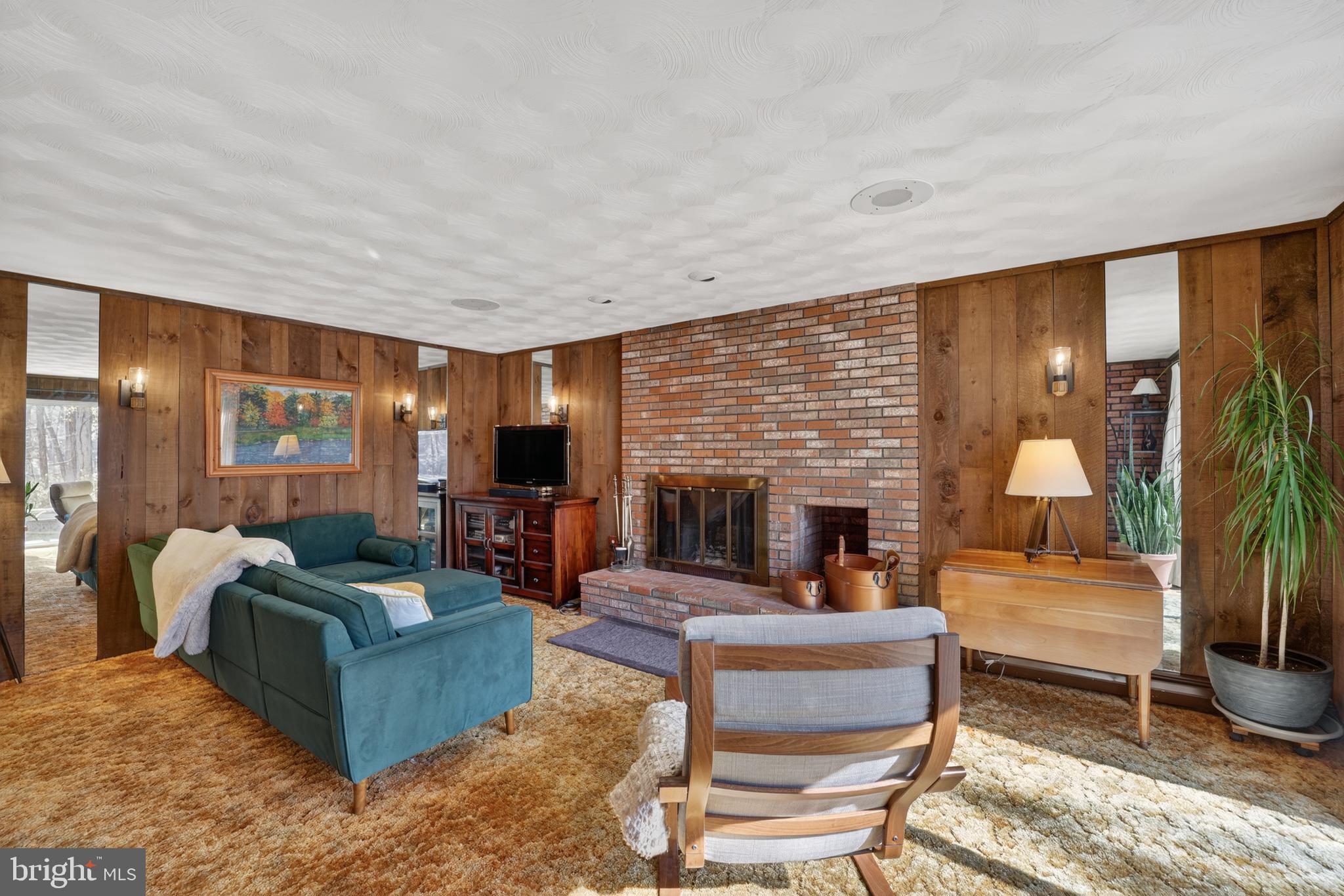 HARBOR HILLS - Residential