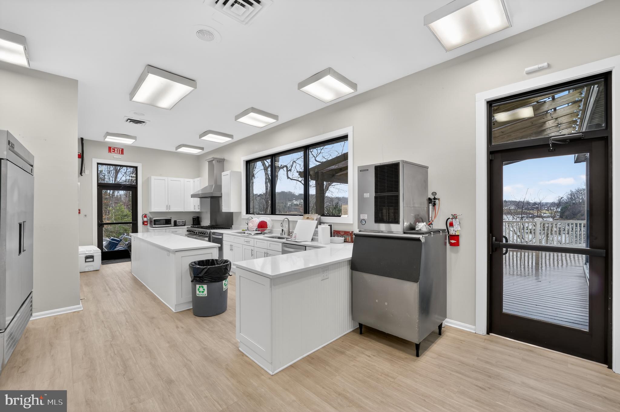 HARBOR HILLS - Residential