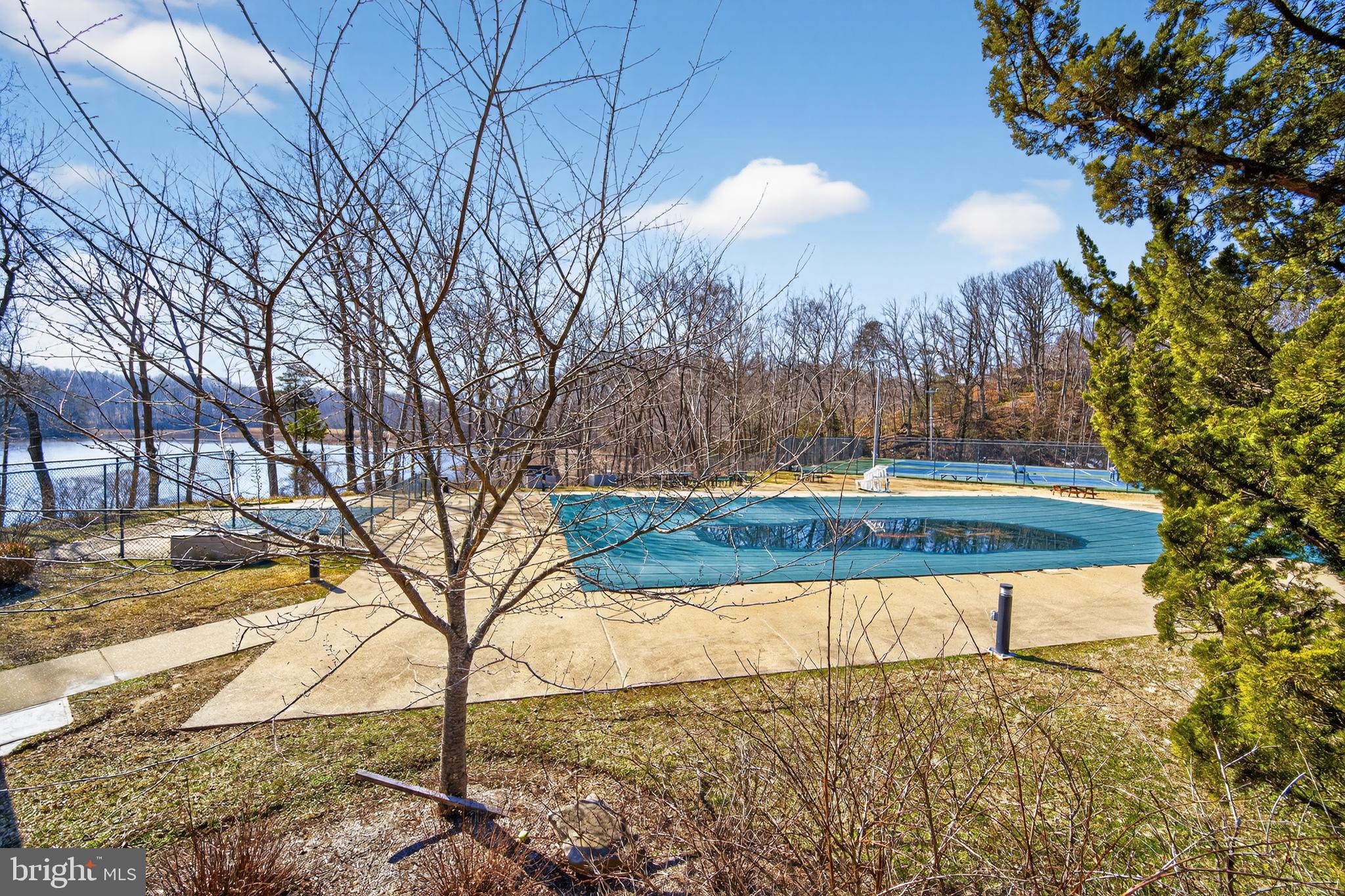 HARBOR HILLS - Residential