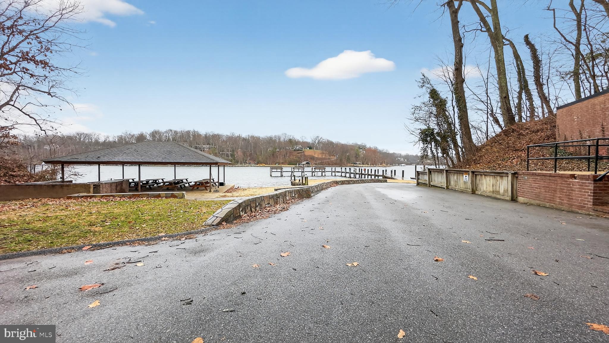 HARBOR HILLS - Residential