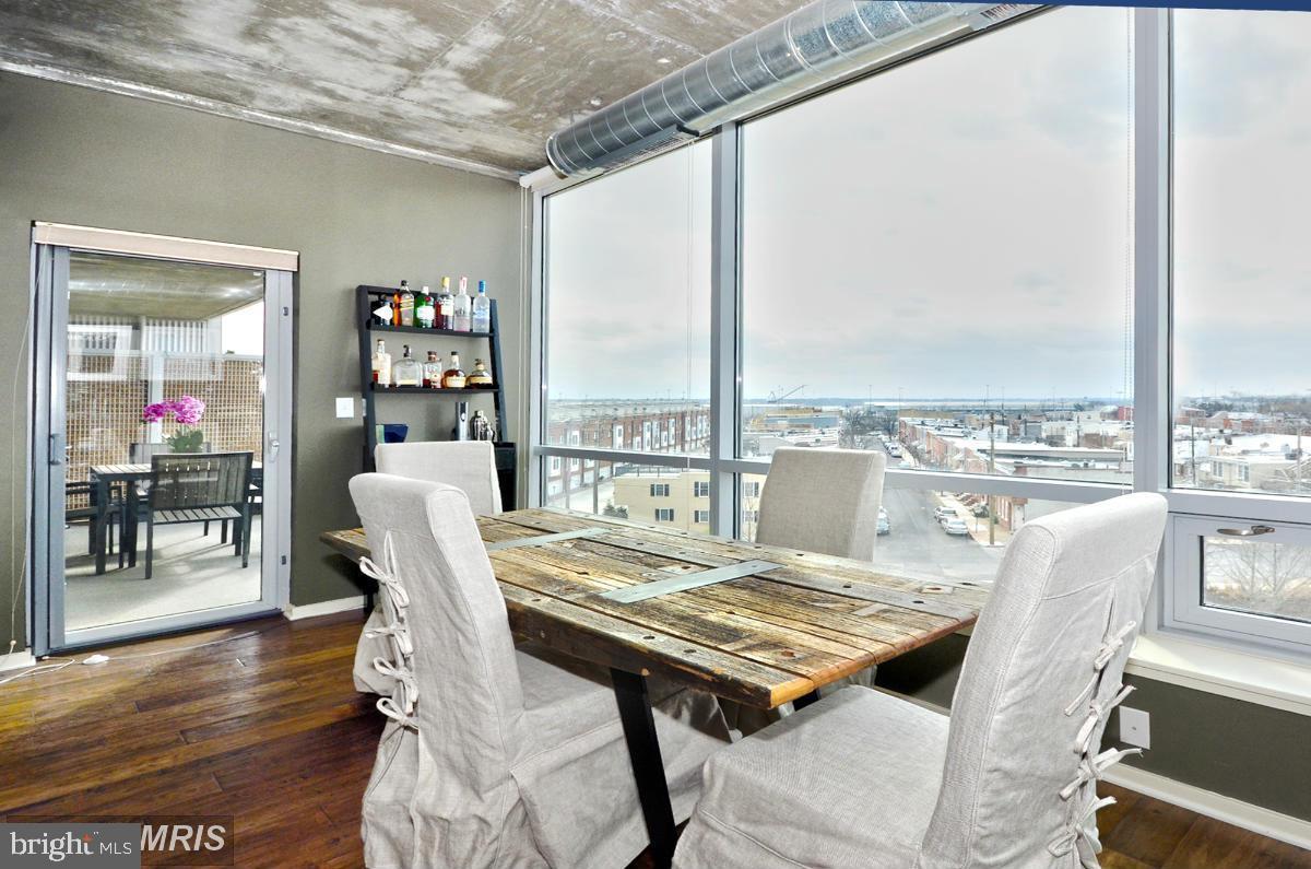 LOCUST POINT - Residential