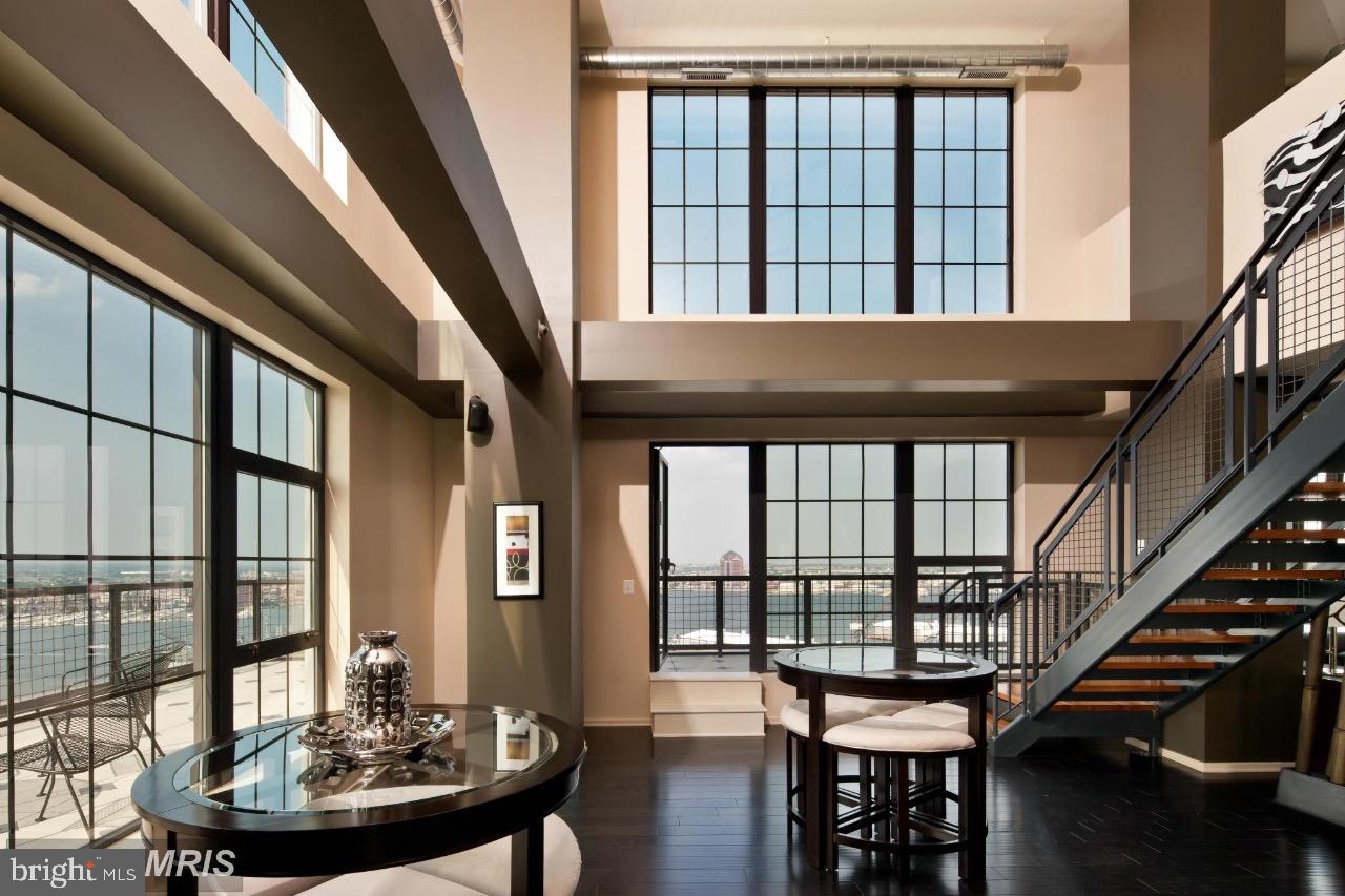 LOCUST POINT - Residential