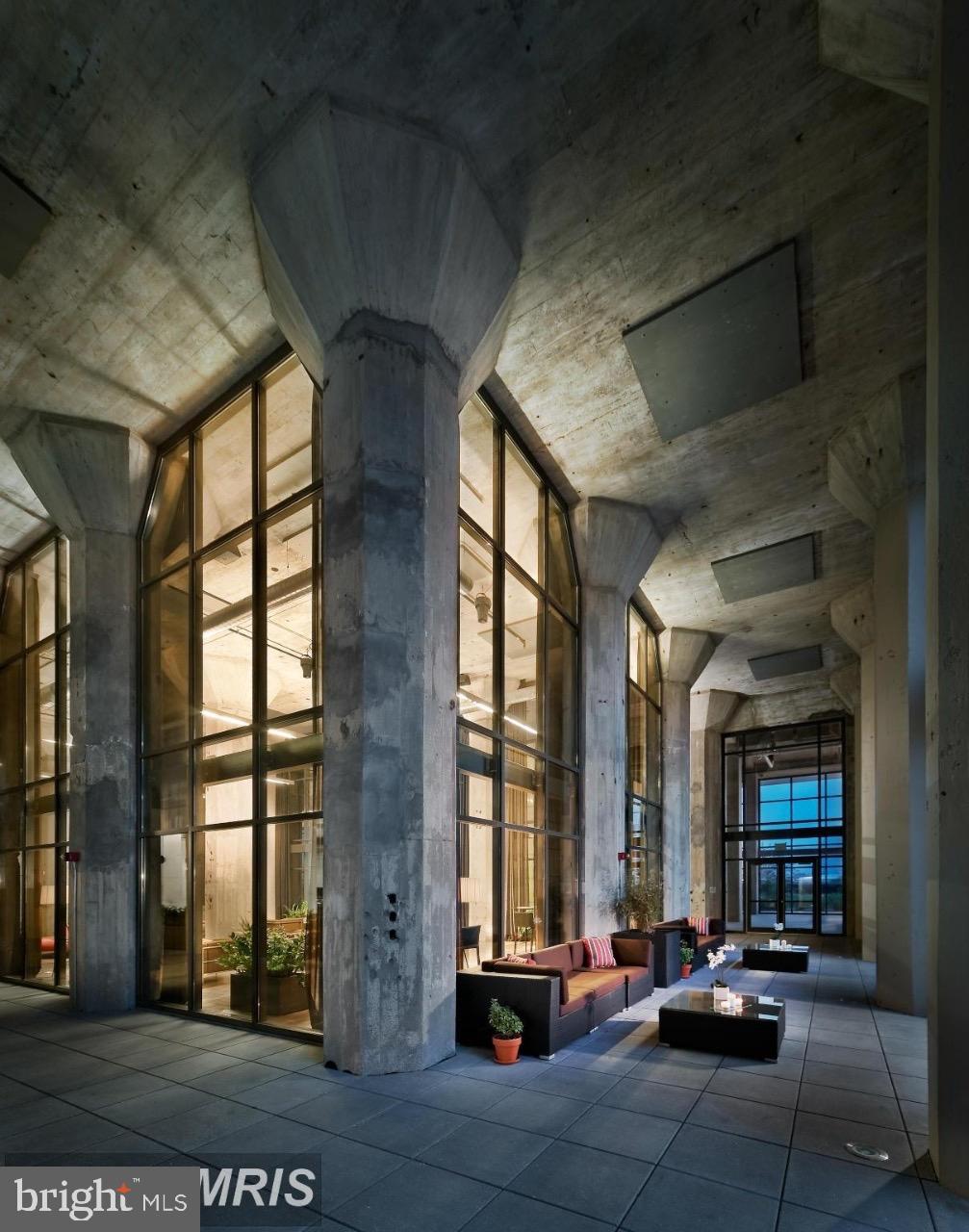 LOCUST POINT - Residential