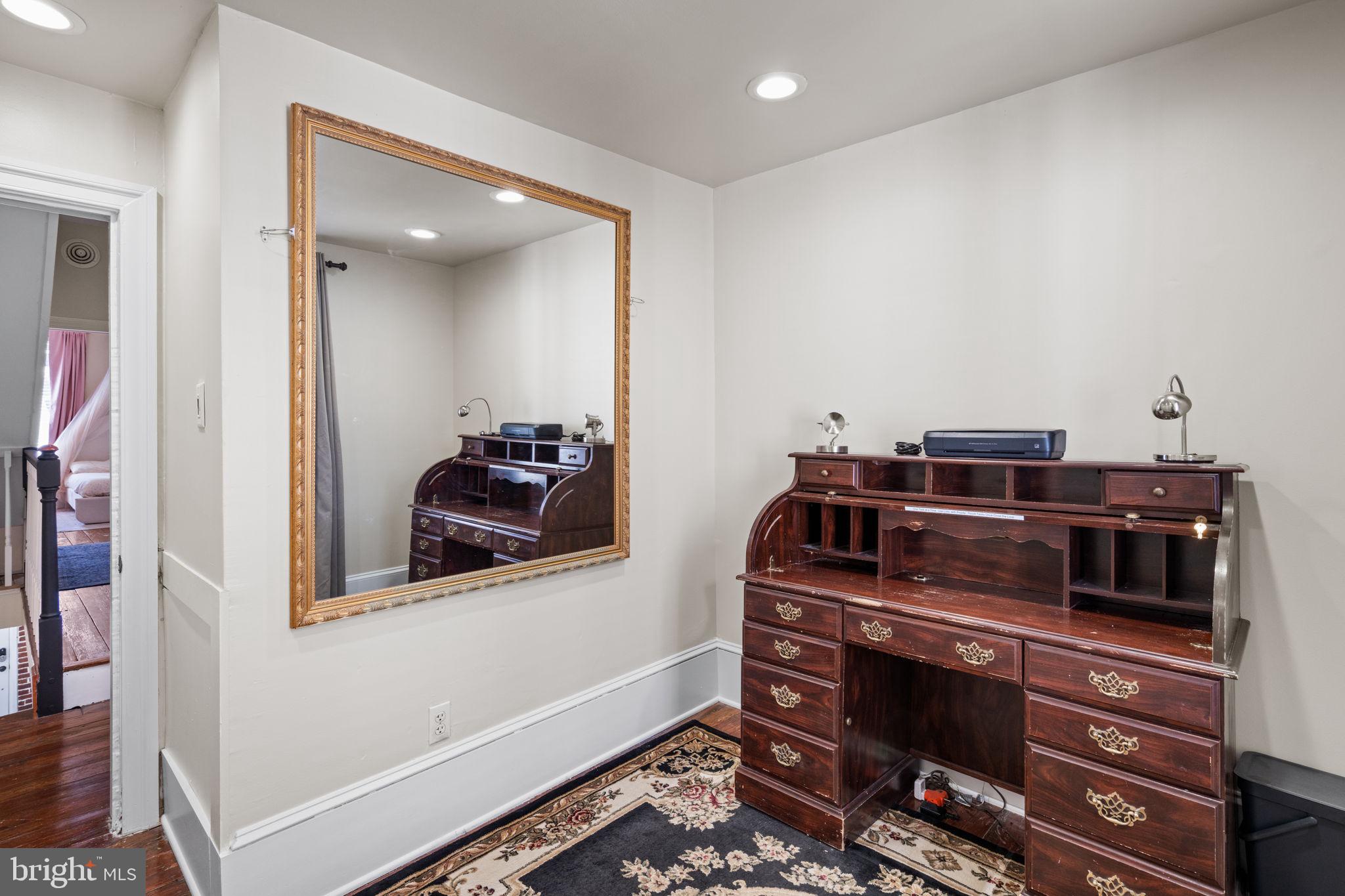 FAIRMOUNT - Residential