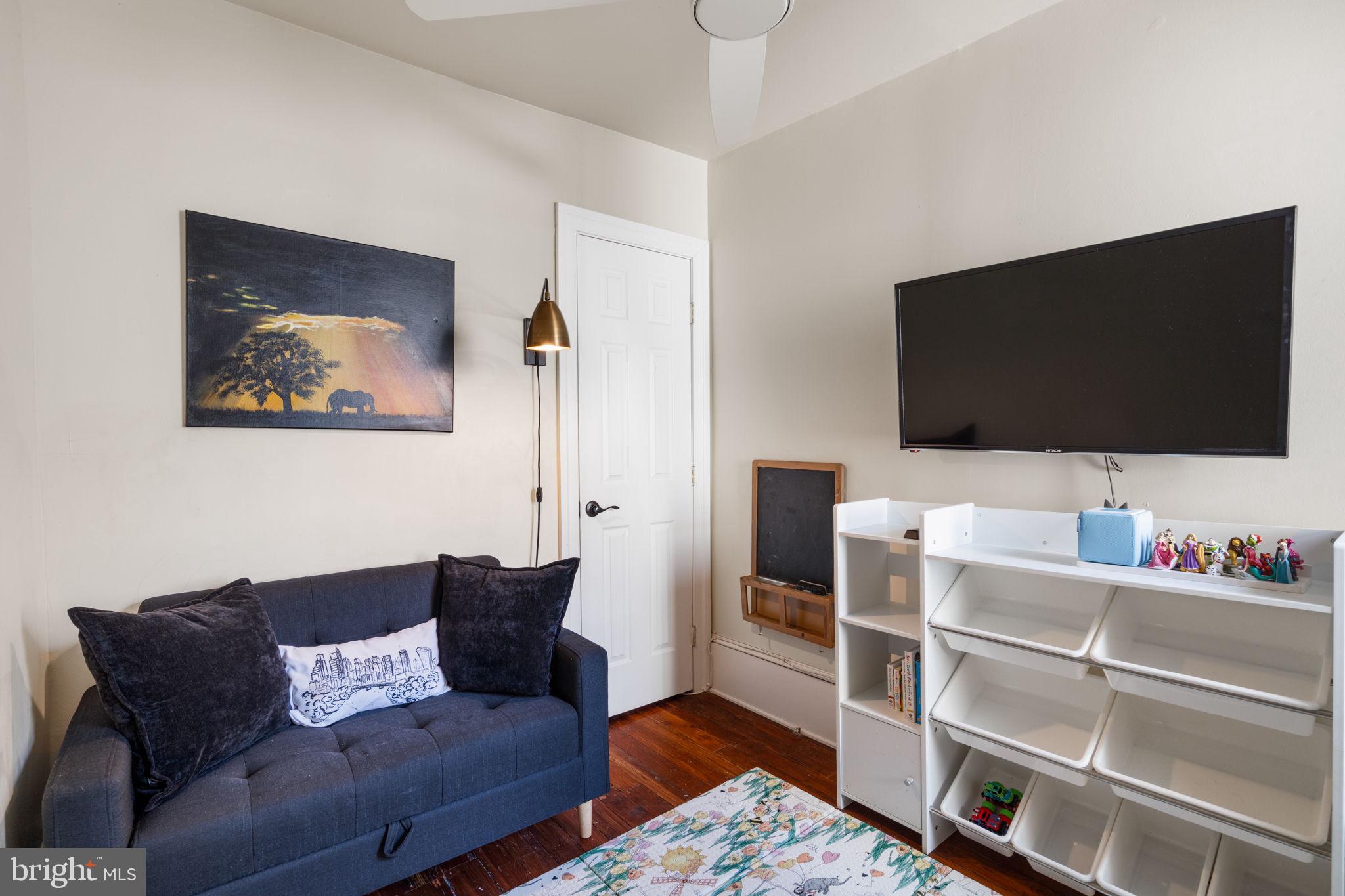 FAIRMOUNT - Residential