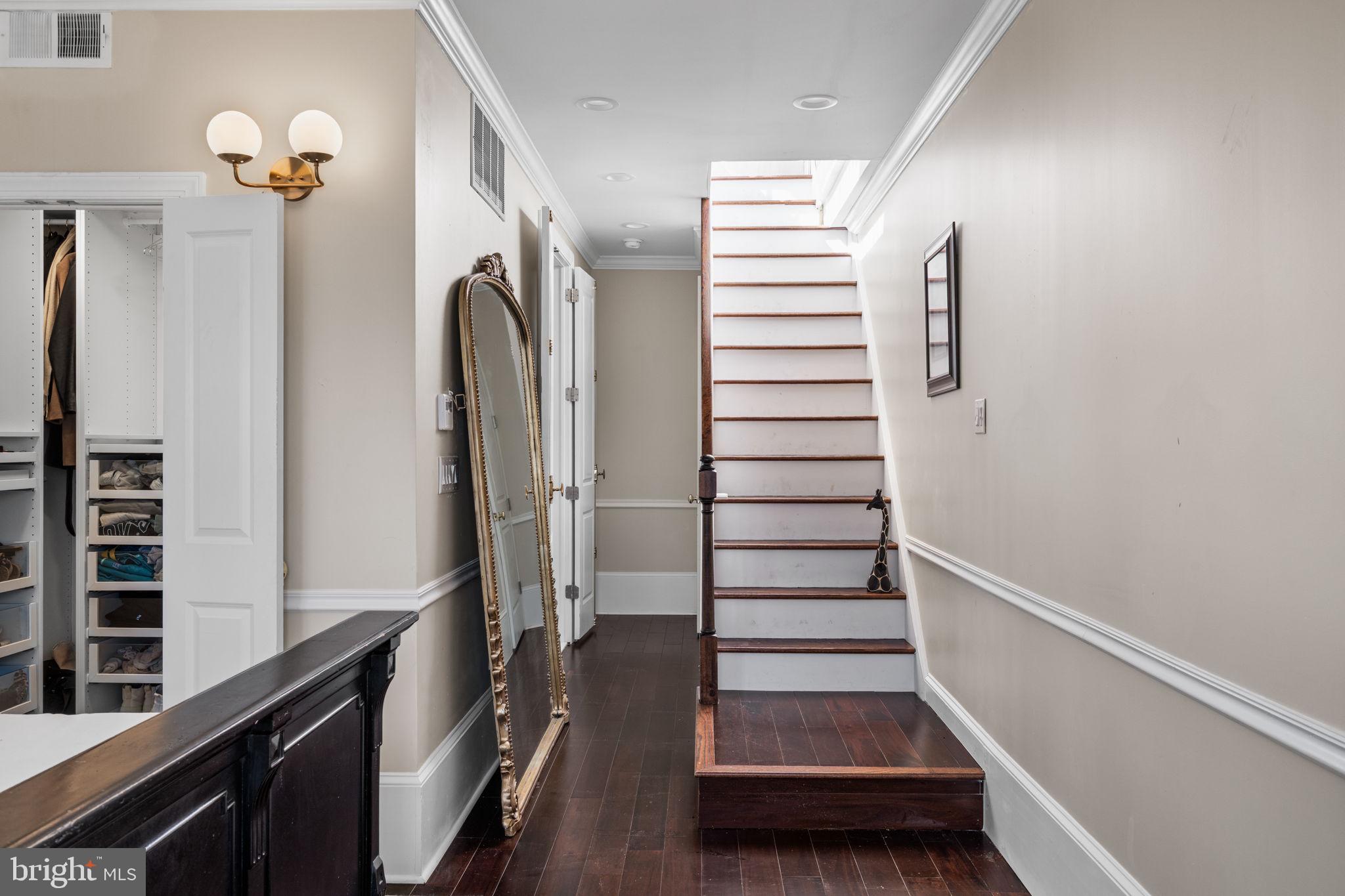 FAIRMOUNT - Residential