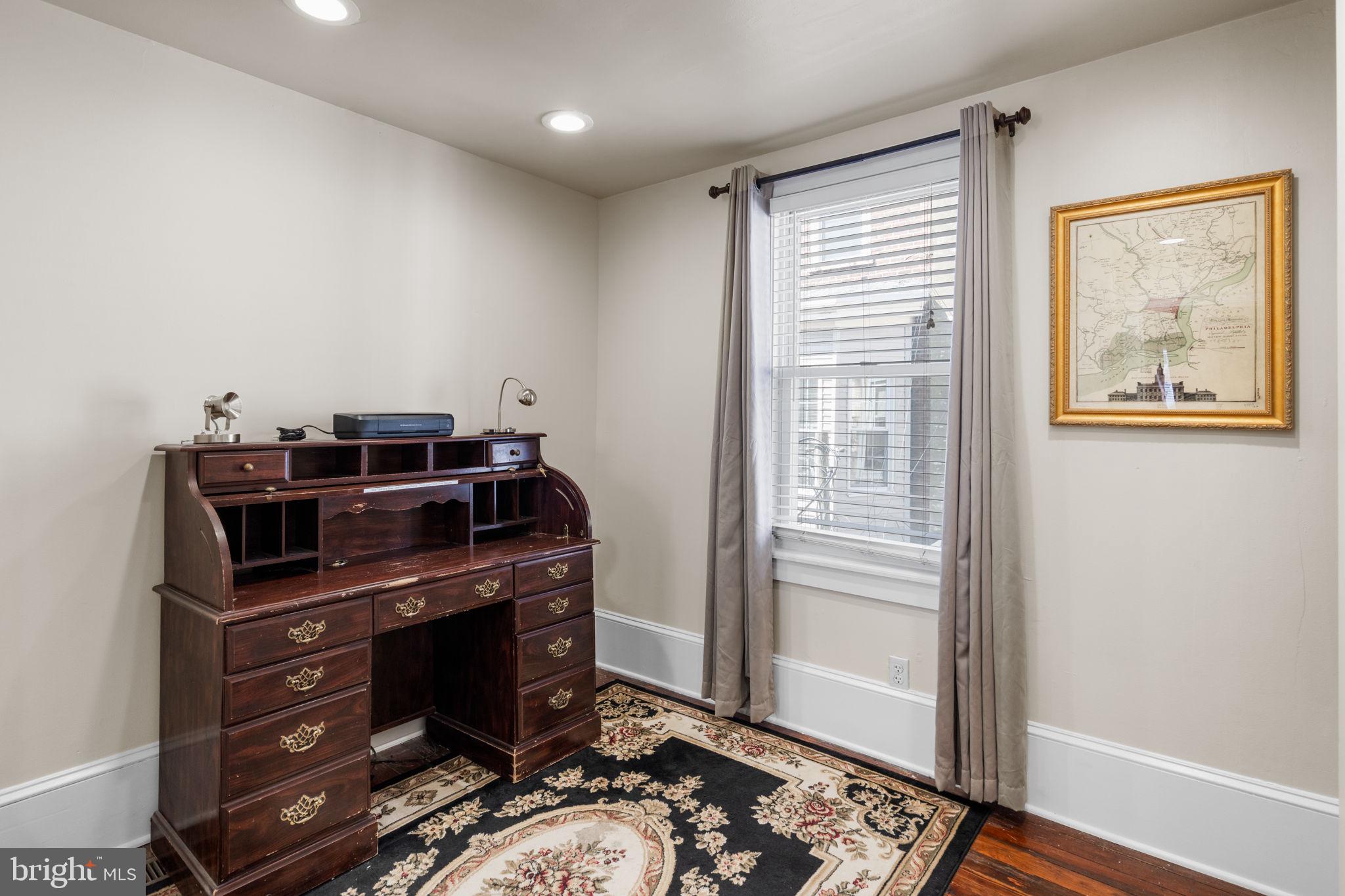 FAIRMOUNT - Residential