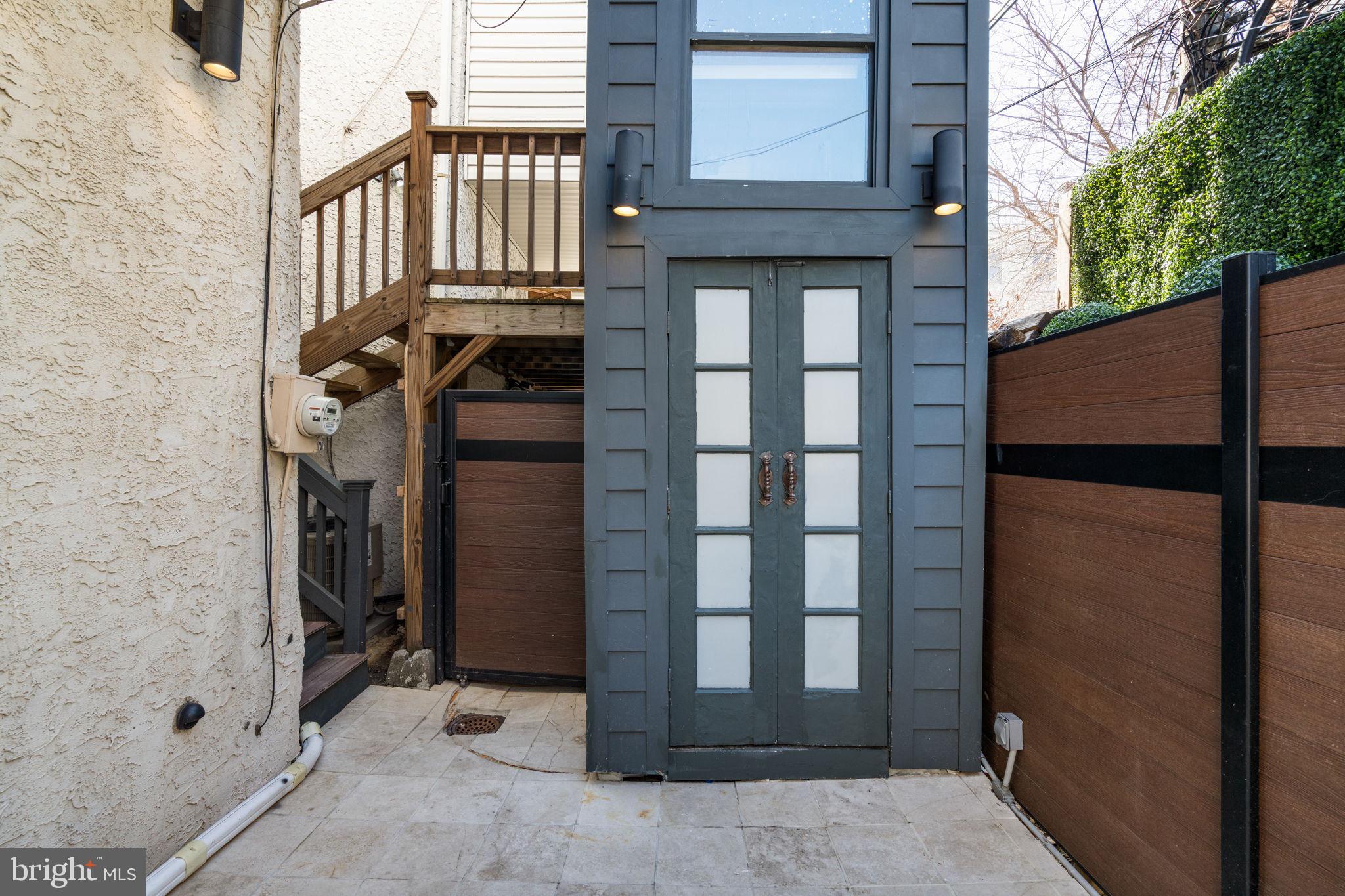 FAIRMOUNT - Residential