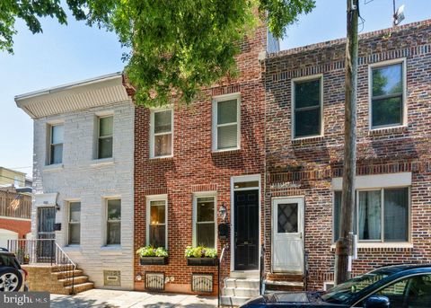 Townhouse For Sale - 802 N Bambrey Street<br/> PHILADELPHIA, PA 19130