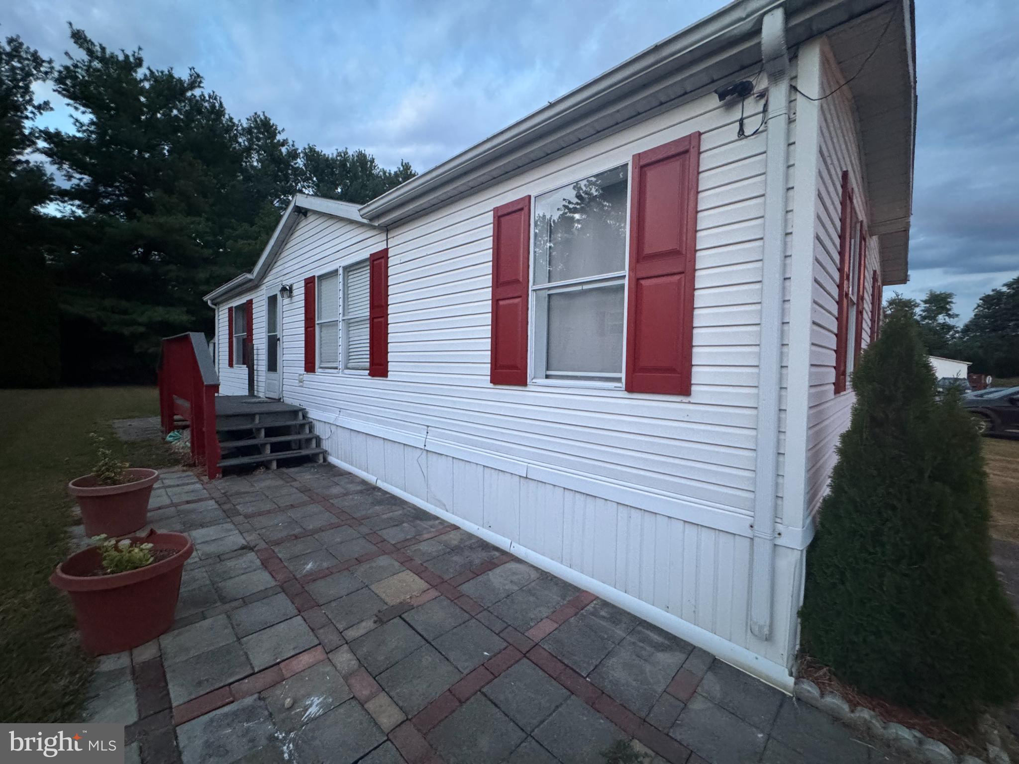 CHARLES TOWN - Residential