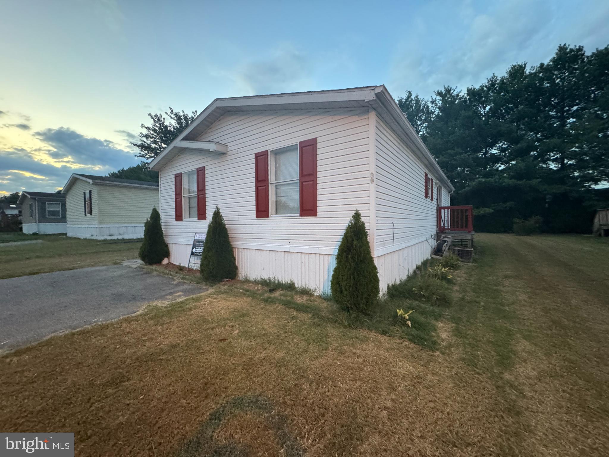 CHARLES TOWN - Residential