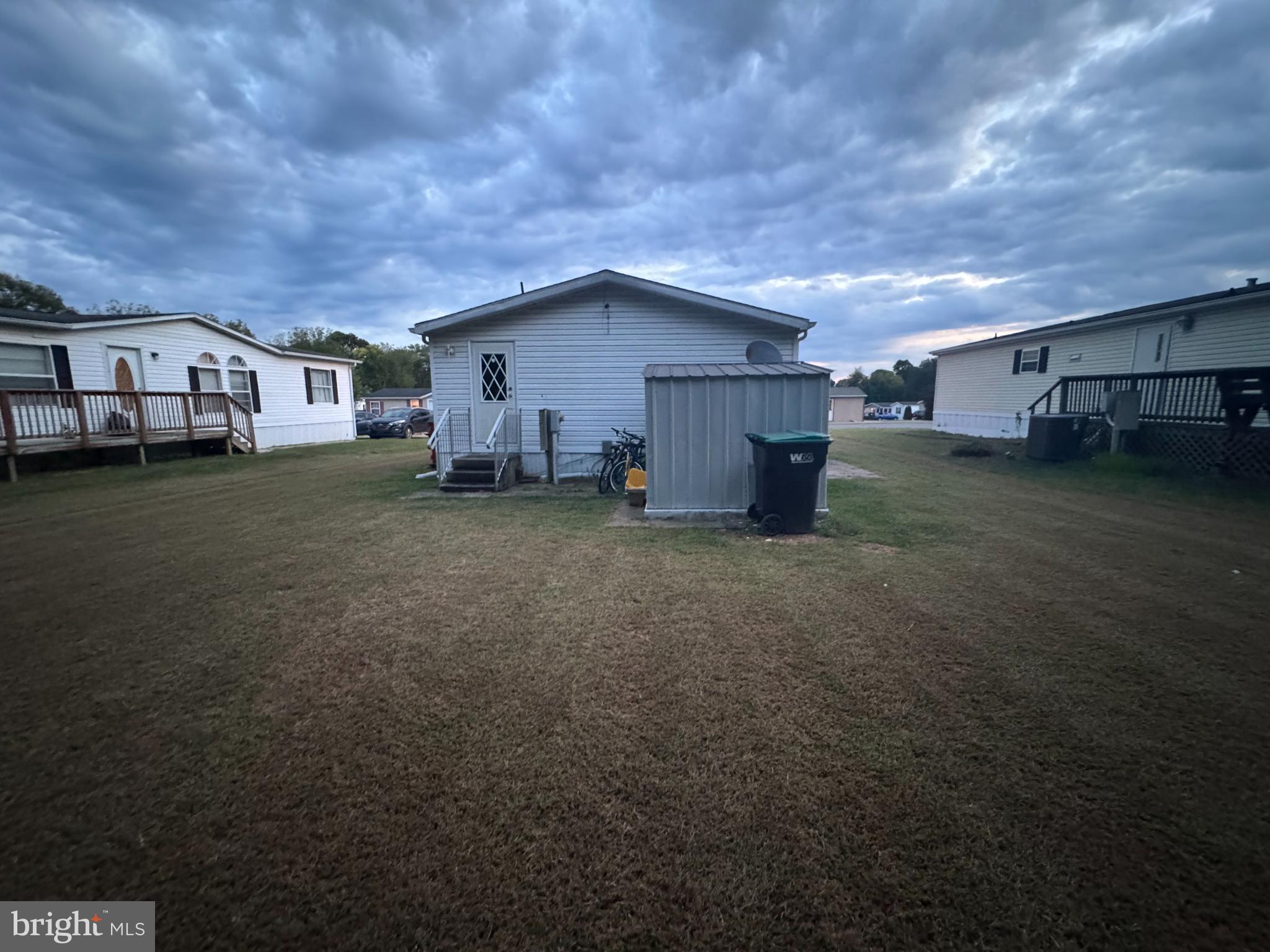 CHARLES TOWN - Residential