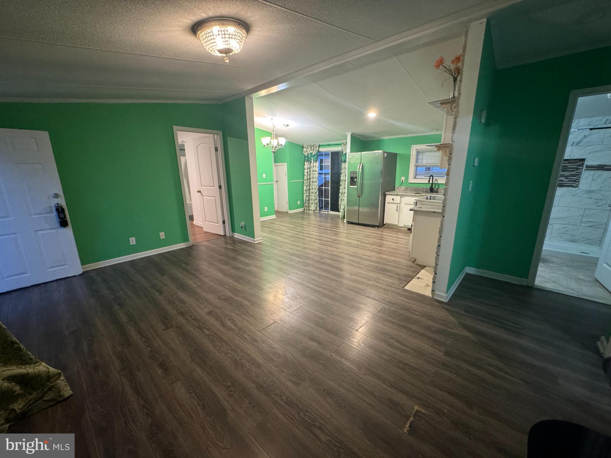 CHARLES TOWN - Residential