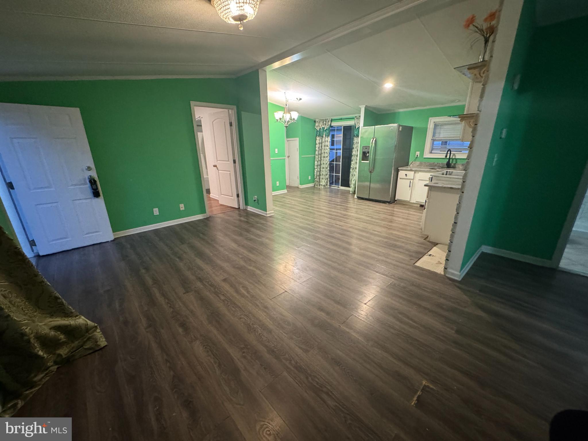 CHARLES TOWN - Residential