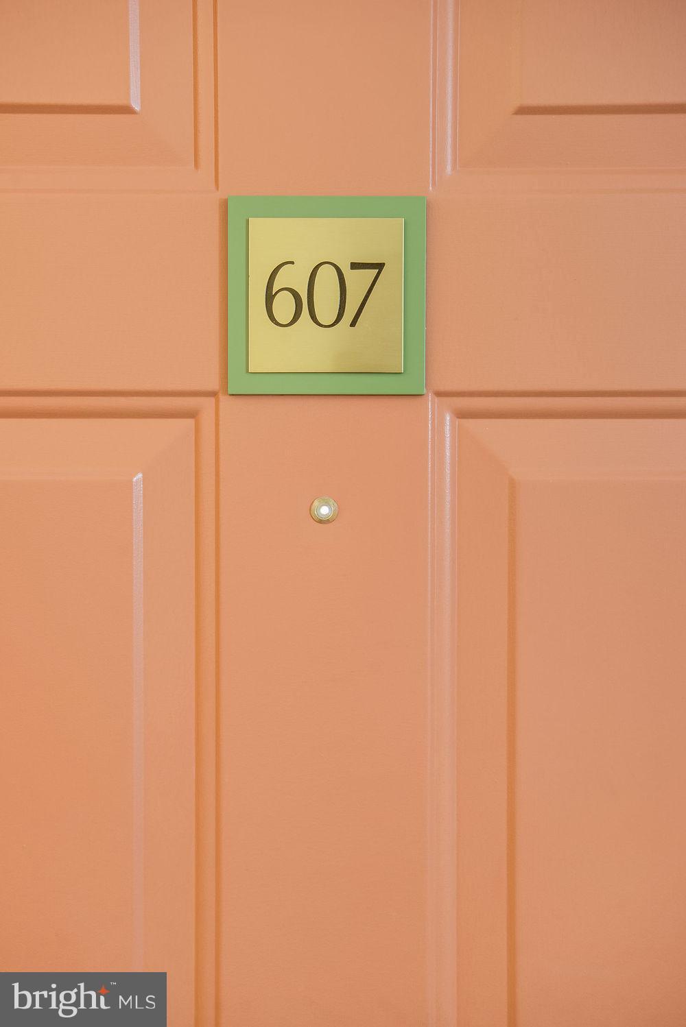 LEXINGTON SQUARE - Residential