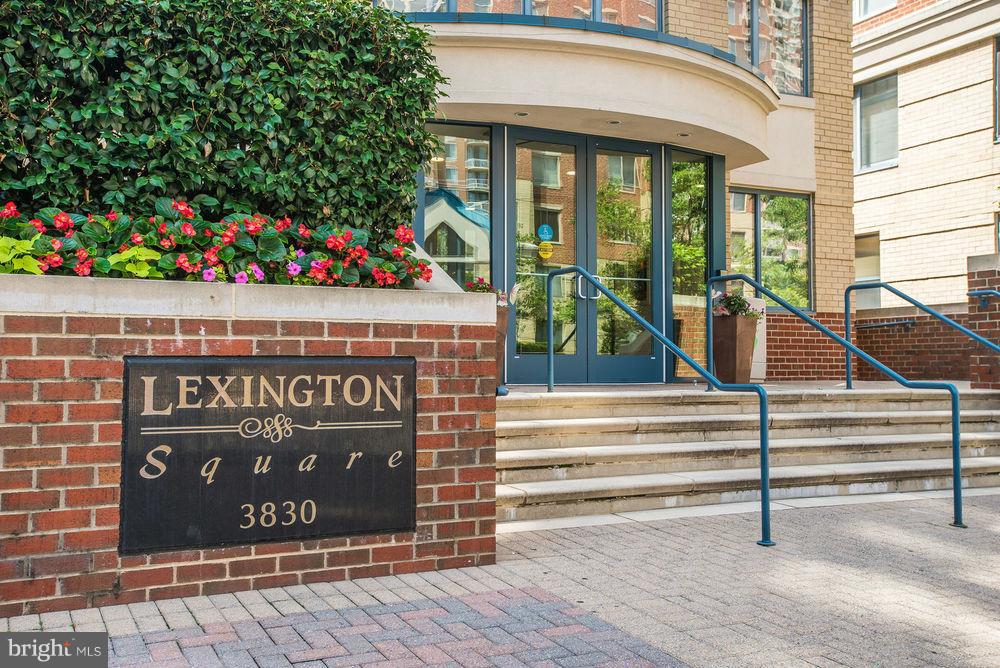 LEXINGTON SQUARE - Residential